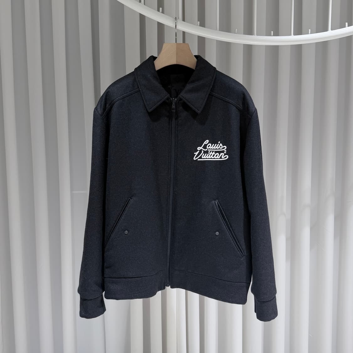 (A+/52) / 루이비통 니고 모노그램 리버시블 패디드 블루종 자켓 상품이미지1