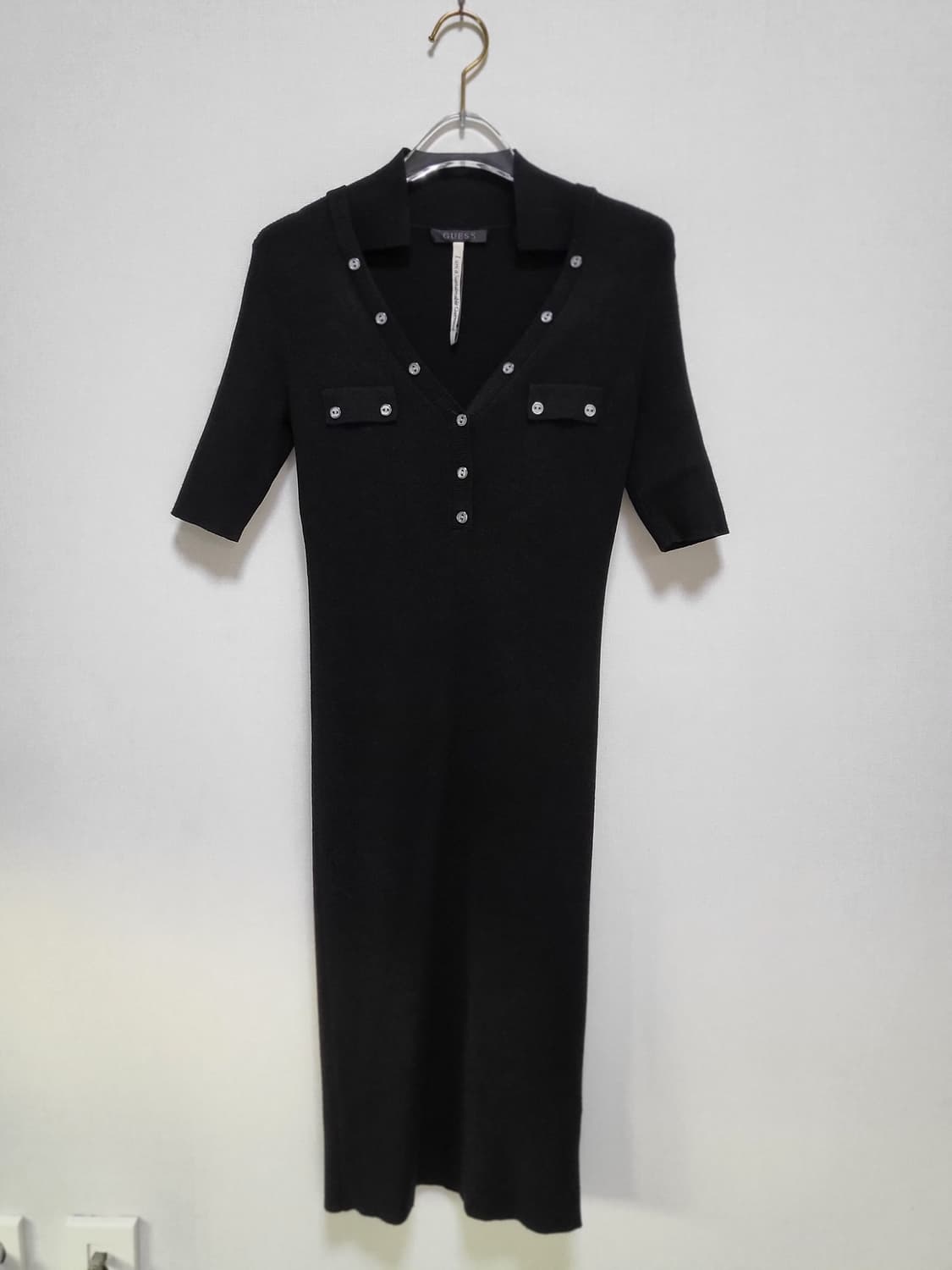 아주 부드러운 GUESS 블랙 니트 미디 원피스 S 55-날씬66 상품이미지3