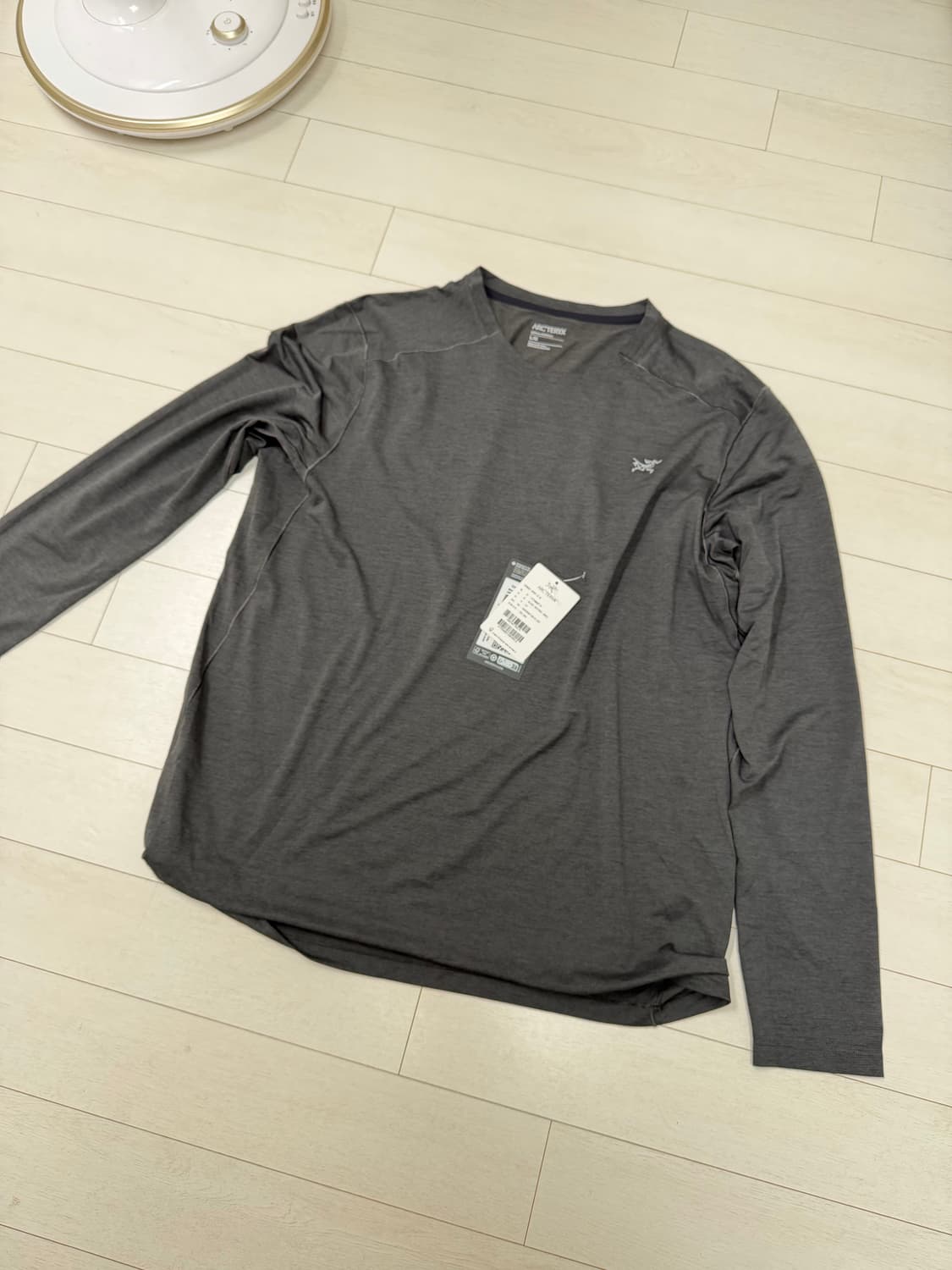 아크테릭스 코막 ls L 사이즈 블랙 헤더  사진찍고절대안입습니다  상태 상품이미지1