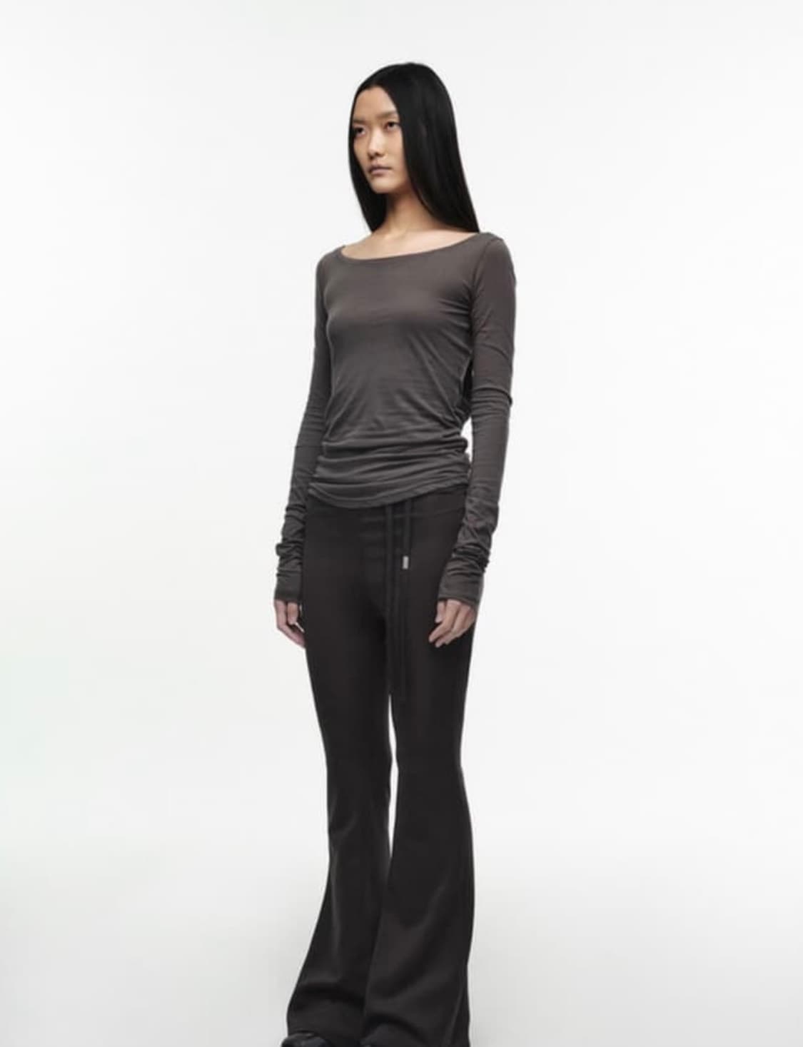 나체 롱슬리브 BACK HOLE LONG SLEEVE 상품이미지3