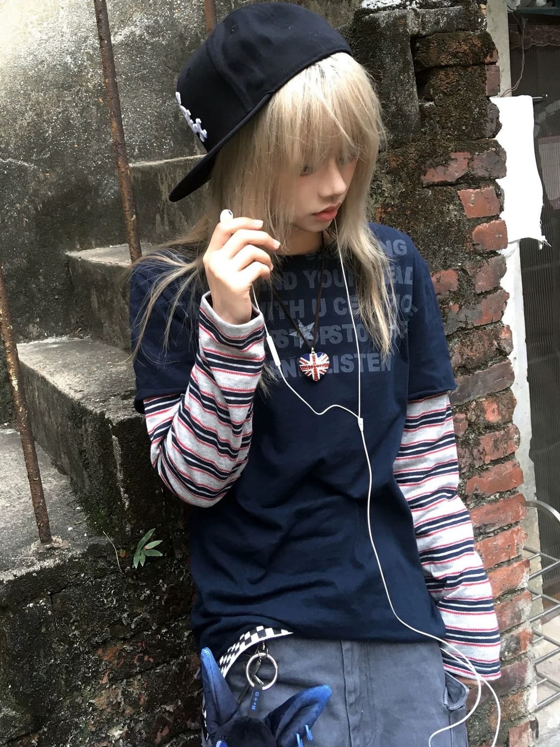 레이어드 스트라이프 롱슬리브 루즈핏 반팔 티셔츠 상품이미지1