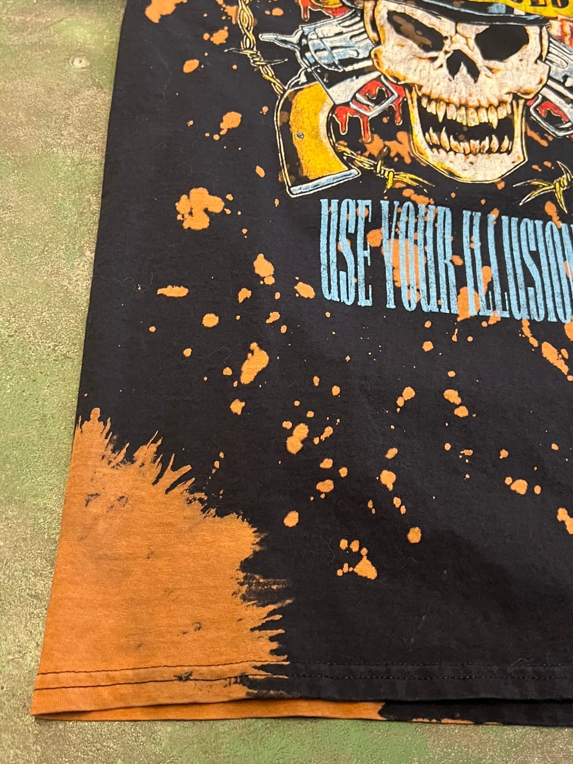 [M] 건즈앤로지스 Use Your Illusion 스컬 그래픽 밴드티 상품이미지4