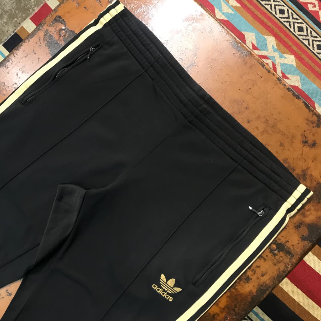 아디다스 블랙 밴딩 골드 트랙 팬츠 허리 35 37 사이즈 상품이미지3