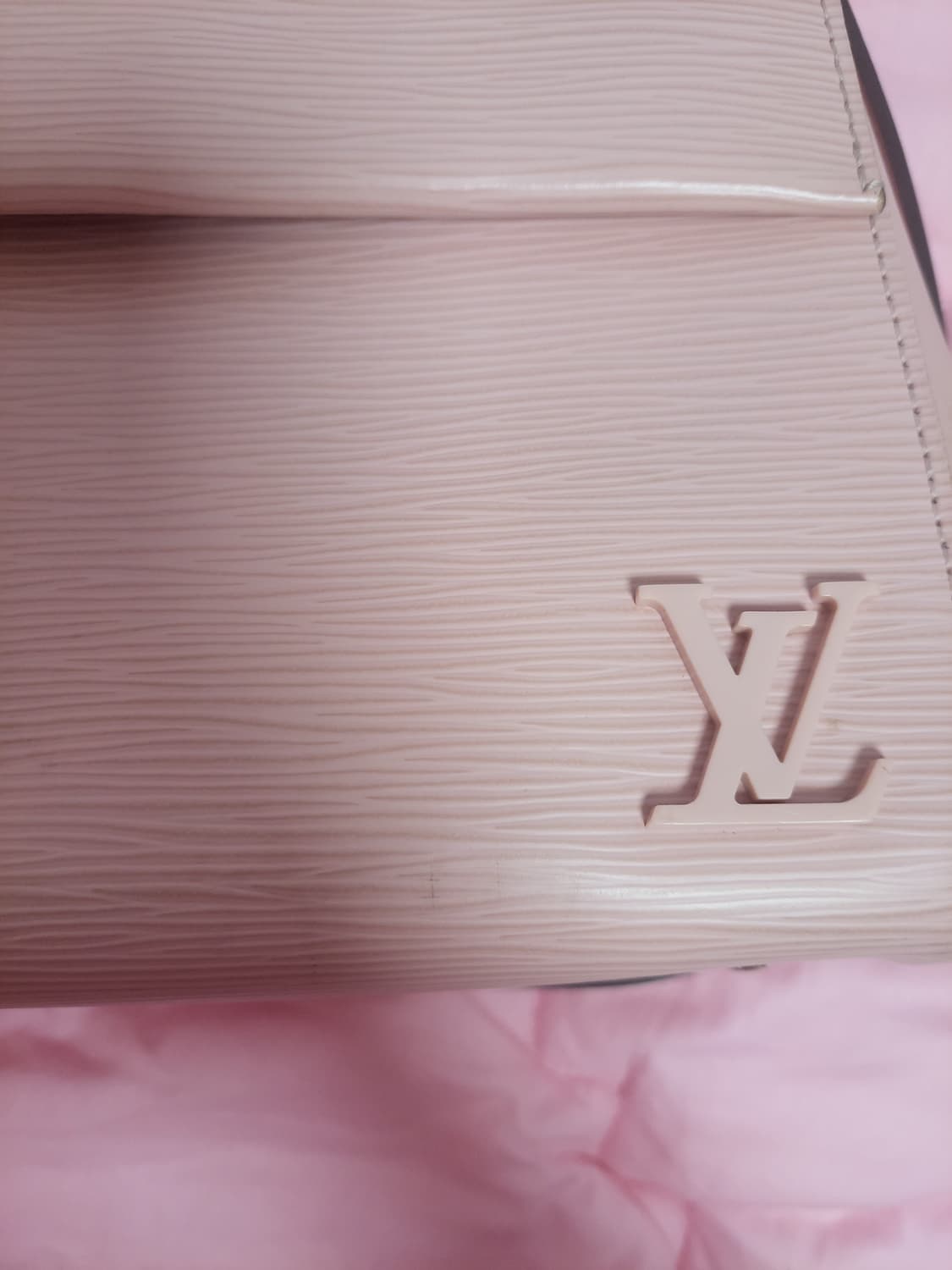 정품)급처상태좋음!루이비통 핑크 에삐 클루니bb  토트 크로스백 가방 상품이미지5