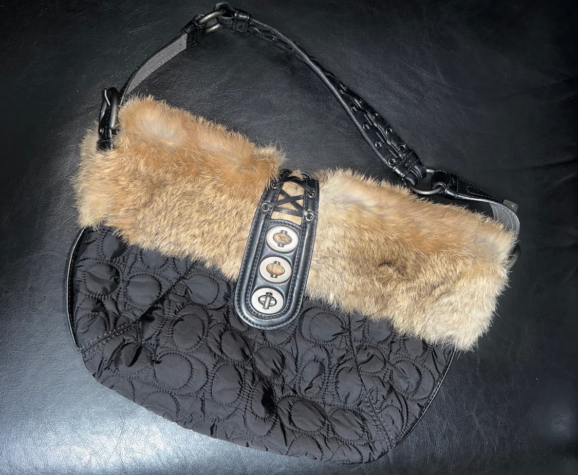 코치 y2k 빈티지 한정판 퍼 레이스업 백 상품이미지1