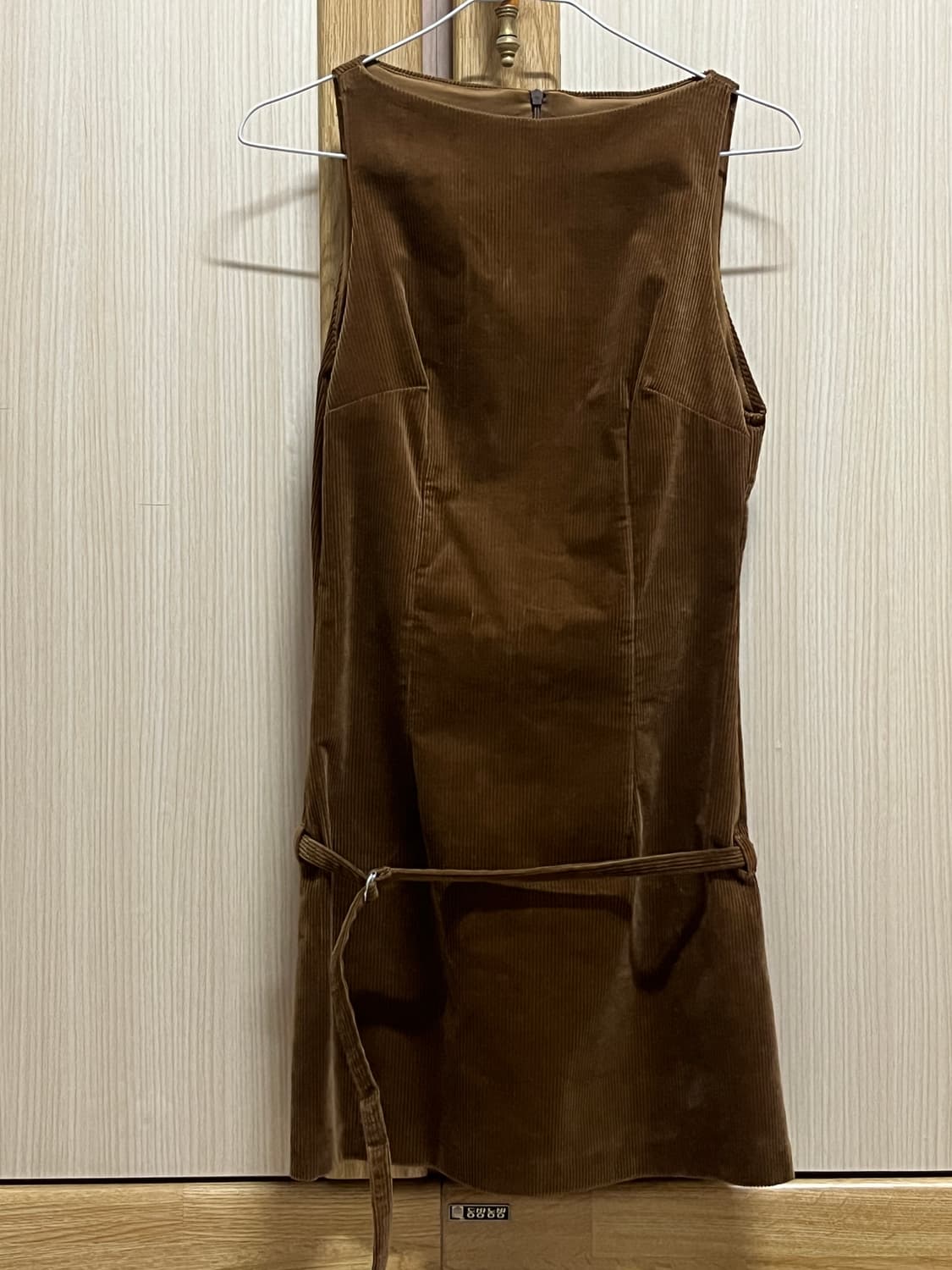 자라 코듀로이 골덴 민소매 나시 벨티드 원피스 상품이미지2