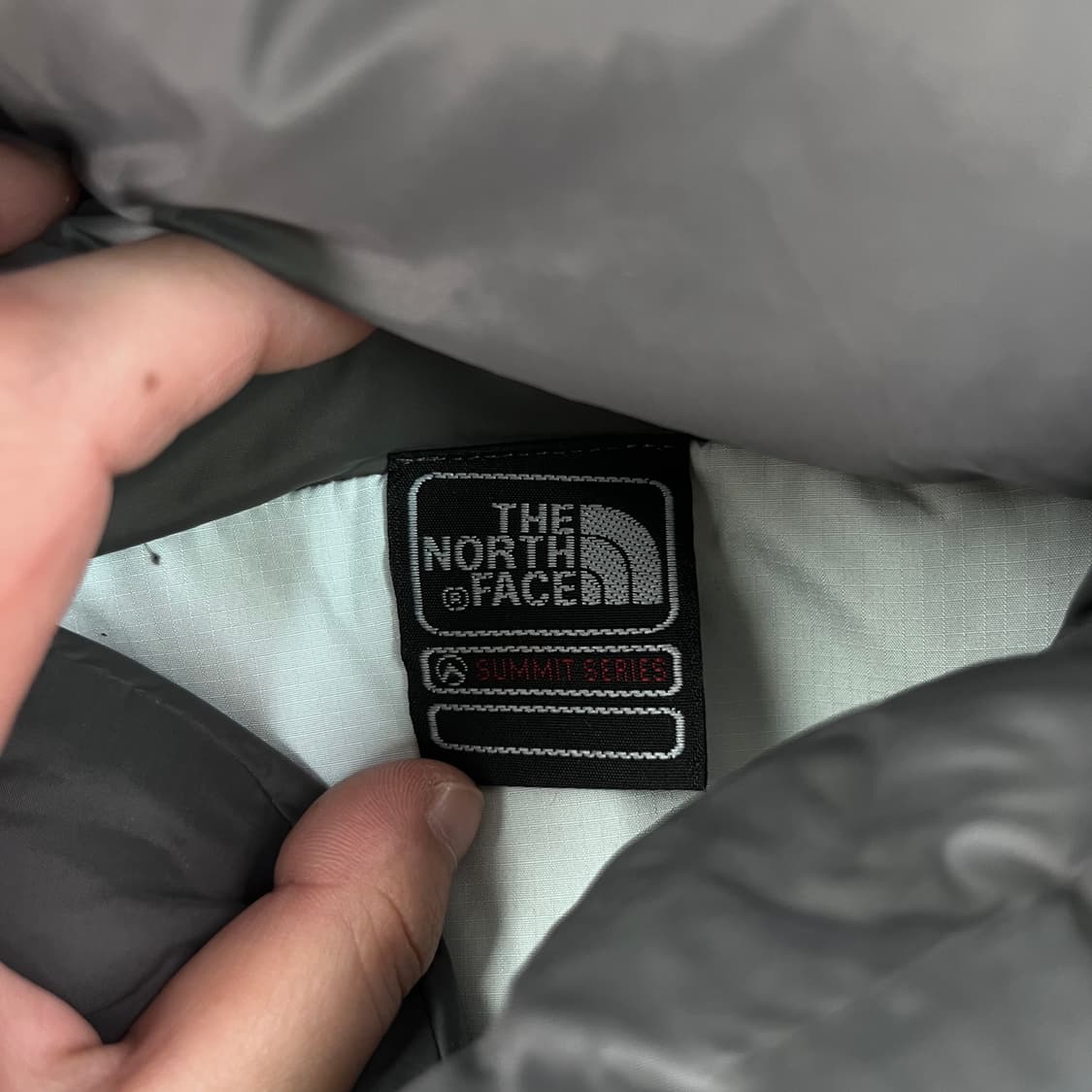 100 노스페이스 서밋시리즈 푸퍼 화이트 패딩 상품이미지3