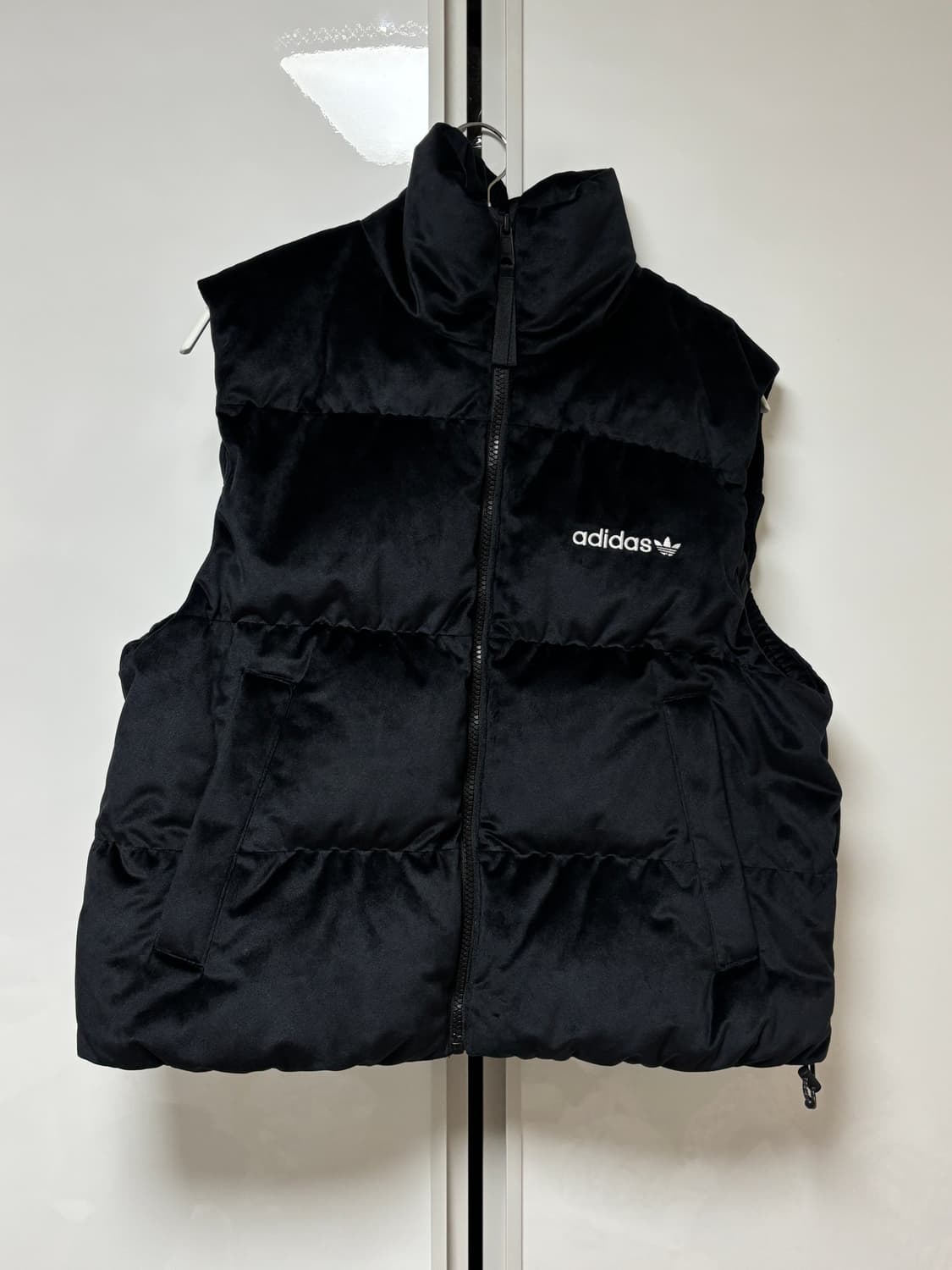 아디다스 리젠 벨벳 다운 베스트 패딩조끼 s 상품이미지3