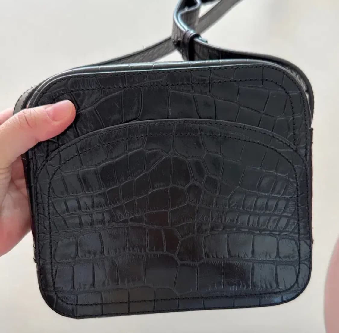 아페쎄 크로스백 블랙 상품이미지2