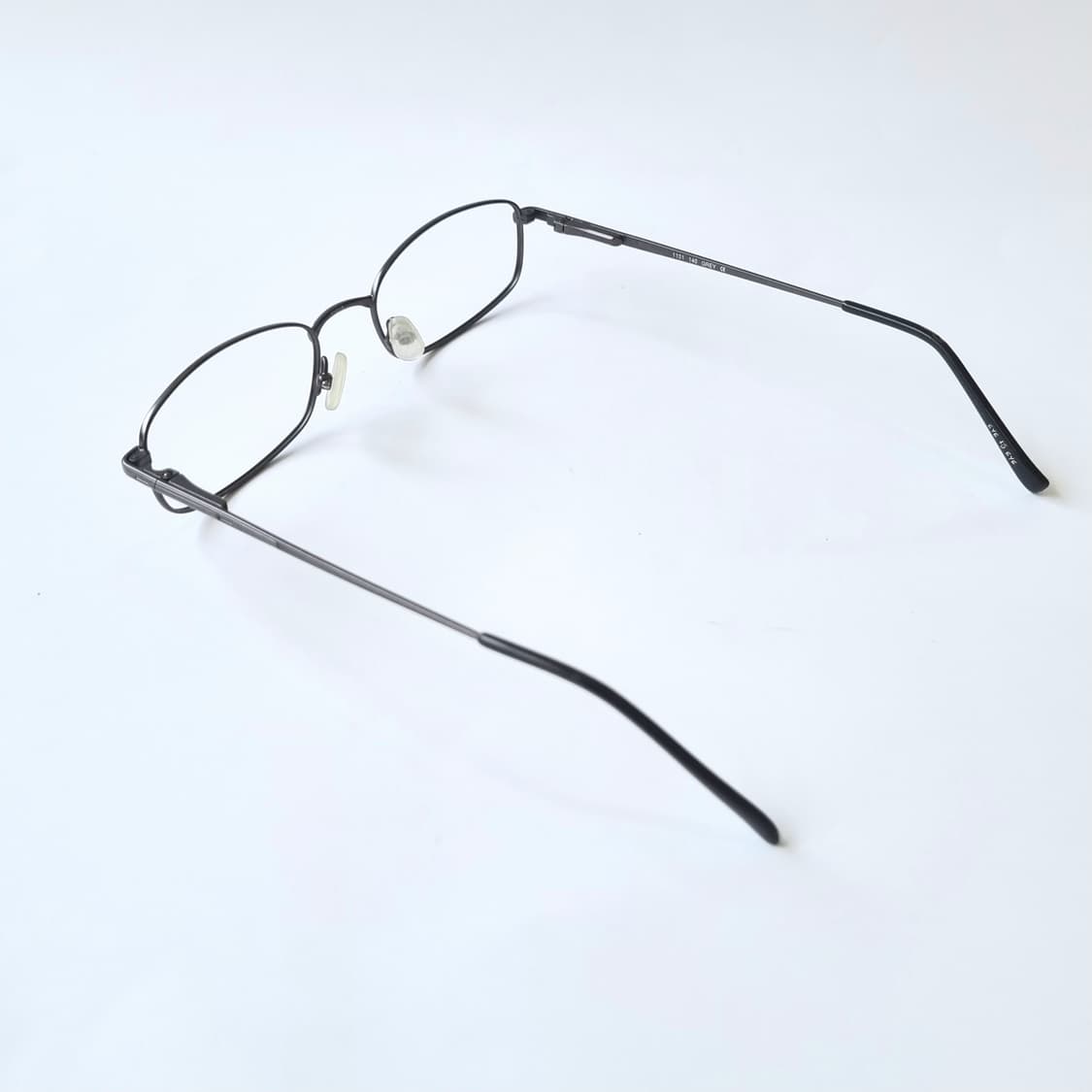 진열상품  긱시크 레트로사각 건메탈그레이  안경테  390 상품이미지4