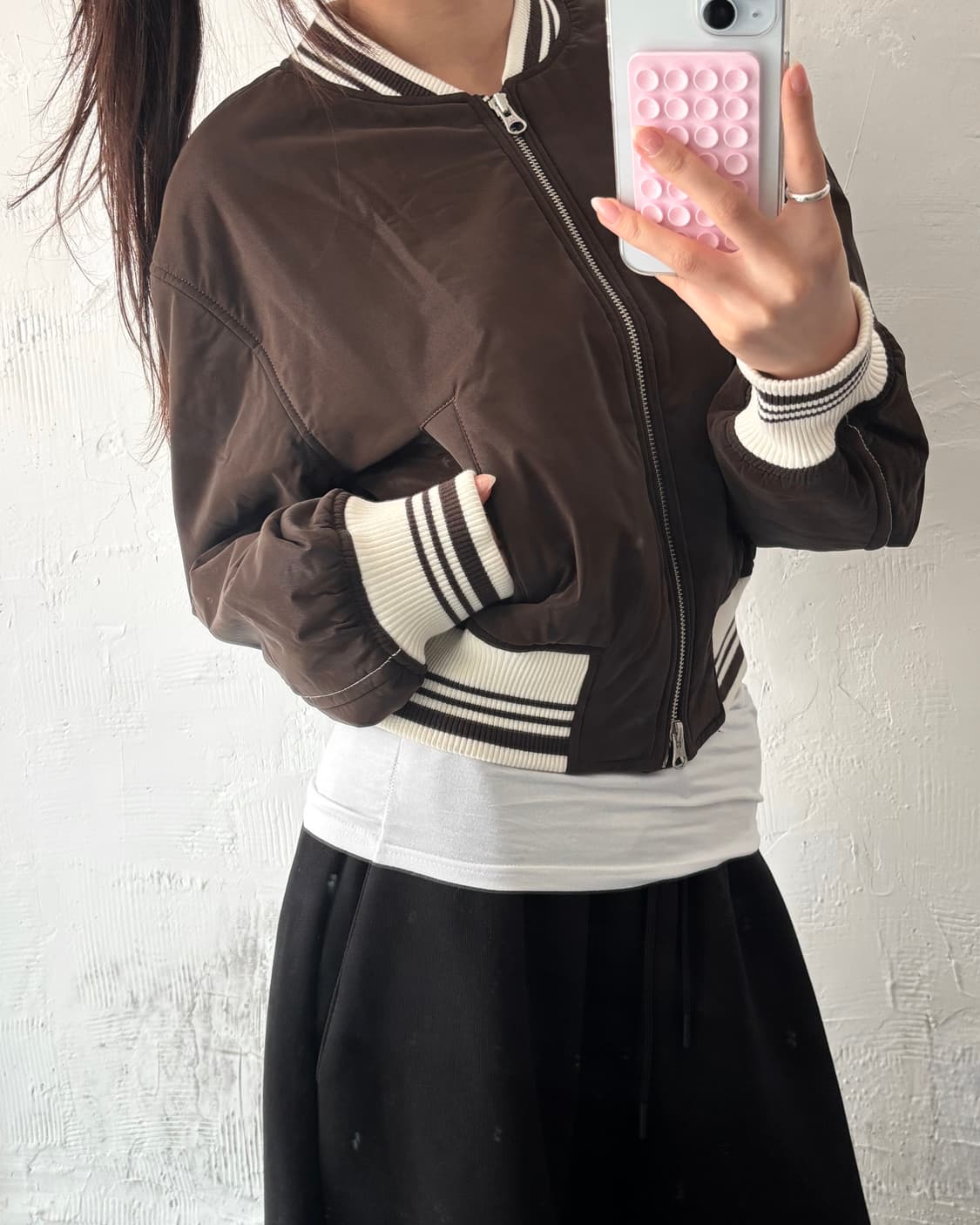 Matin Kim 마뗑킴 브라운컬러 스타디움 봄버 자켓 상품이미지3