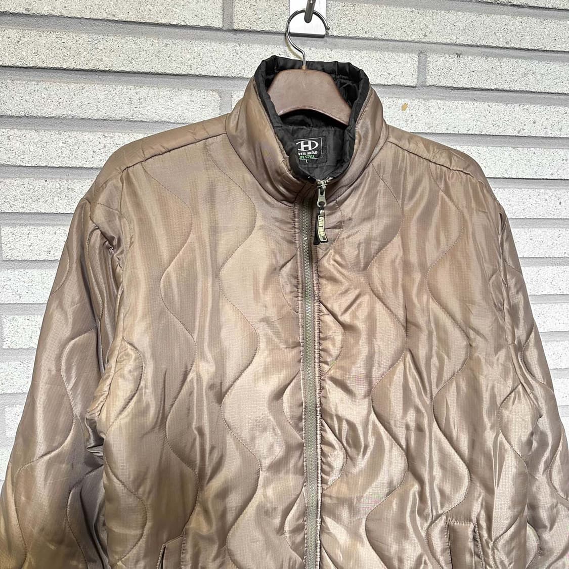 JPN VINTAGE 웨이브 퀼팅 경량 패딩 하이넥 디테일 브라운 상품이미지3