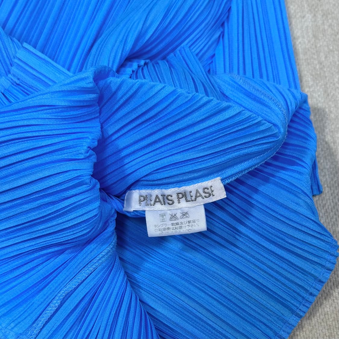 Pleated Short Sleeve Blouse Blue 상품이미지4