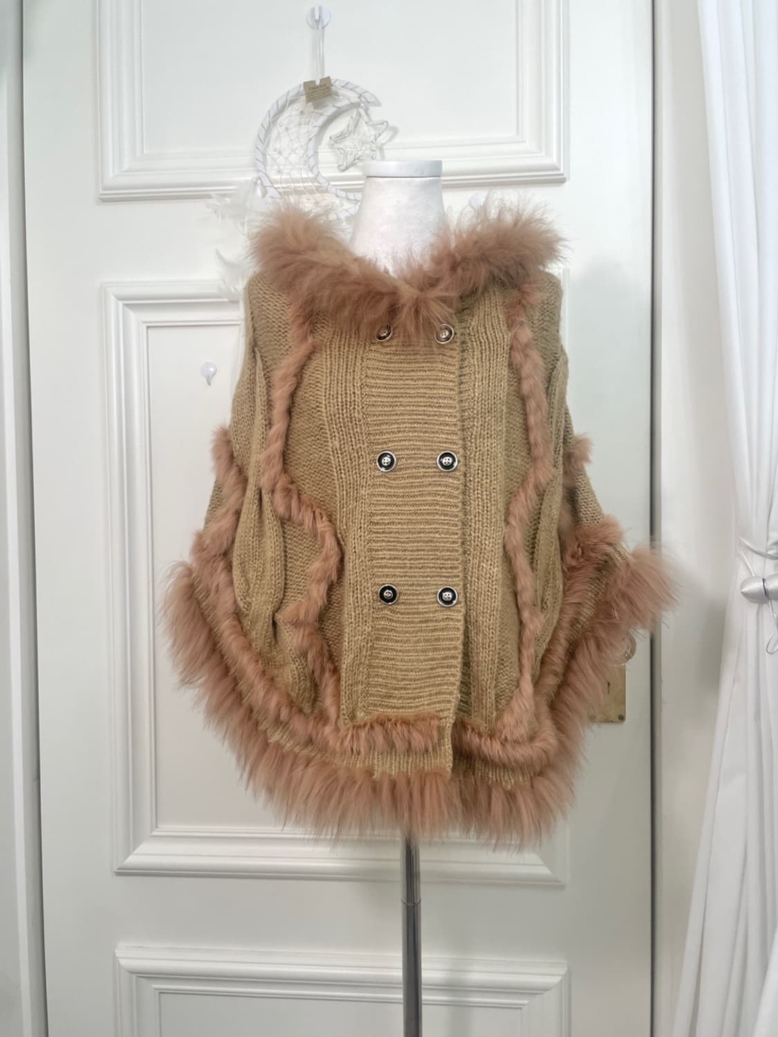 camel rabbit fur hoodie sweater cape 상품이미지1