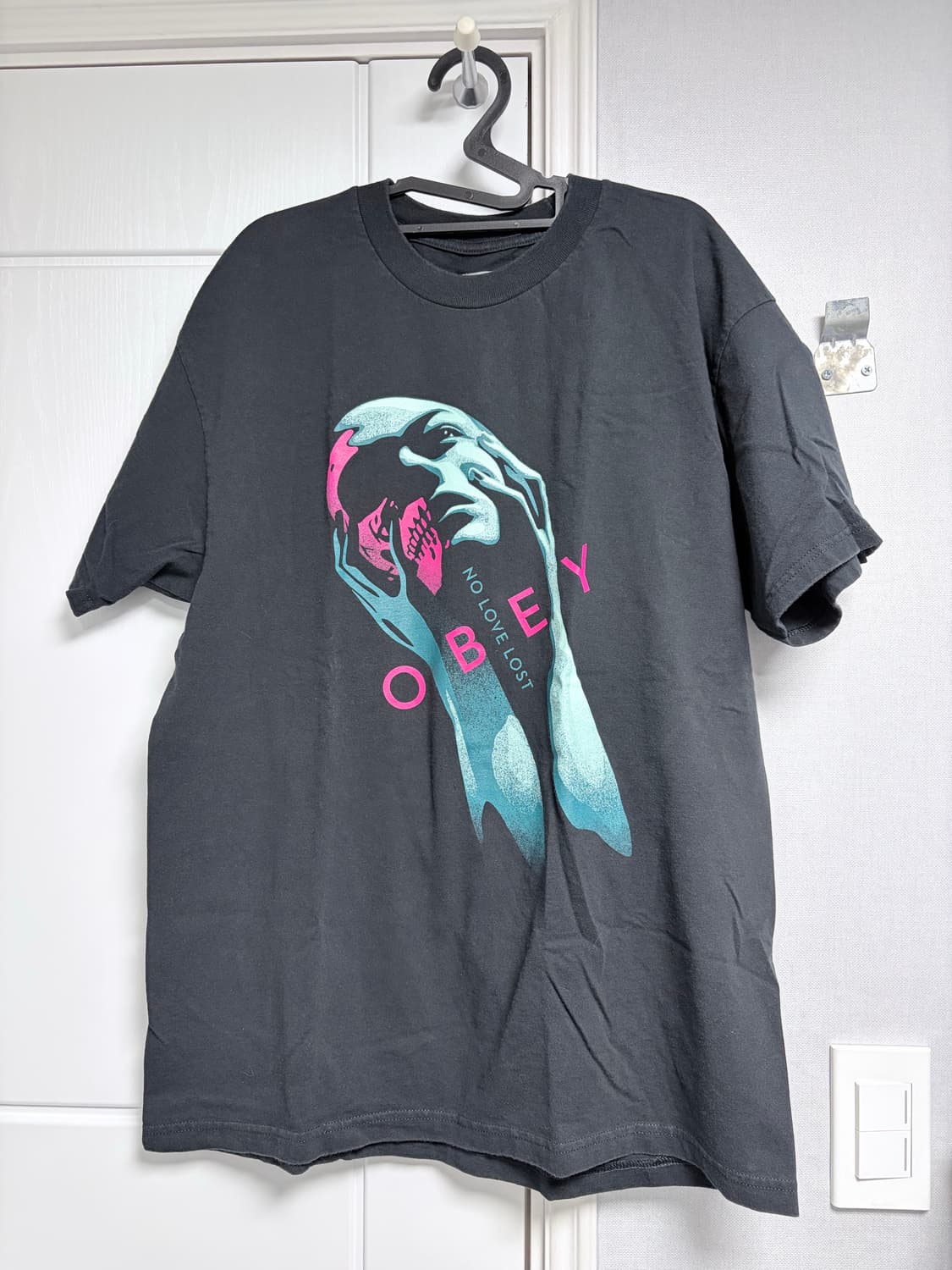 오베이 검정 반팔 상품이미지1