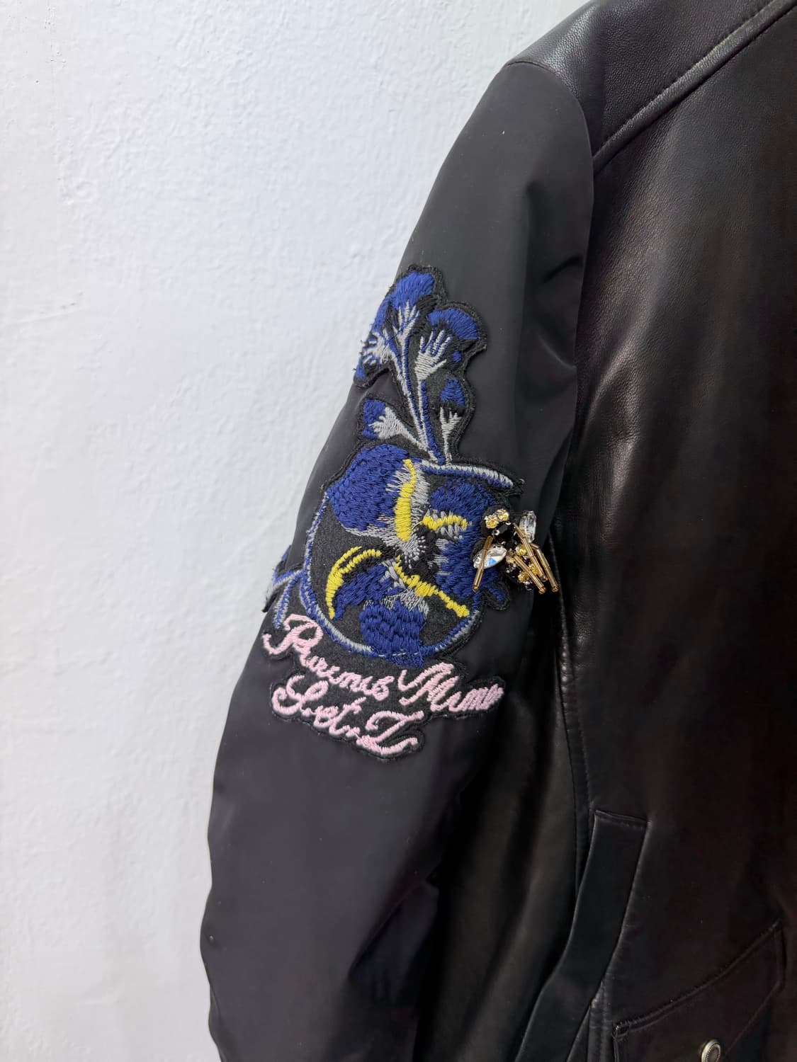 정품) O2ND 오즈세컨 한섬 천연가죽 배색 항공 봄버 자켓 55 상품이미지5