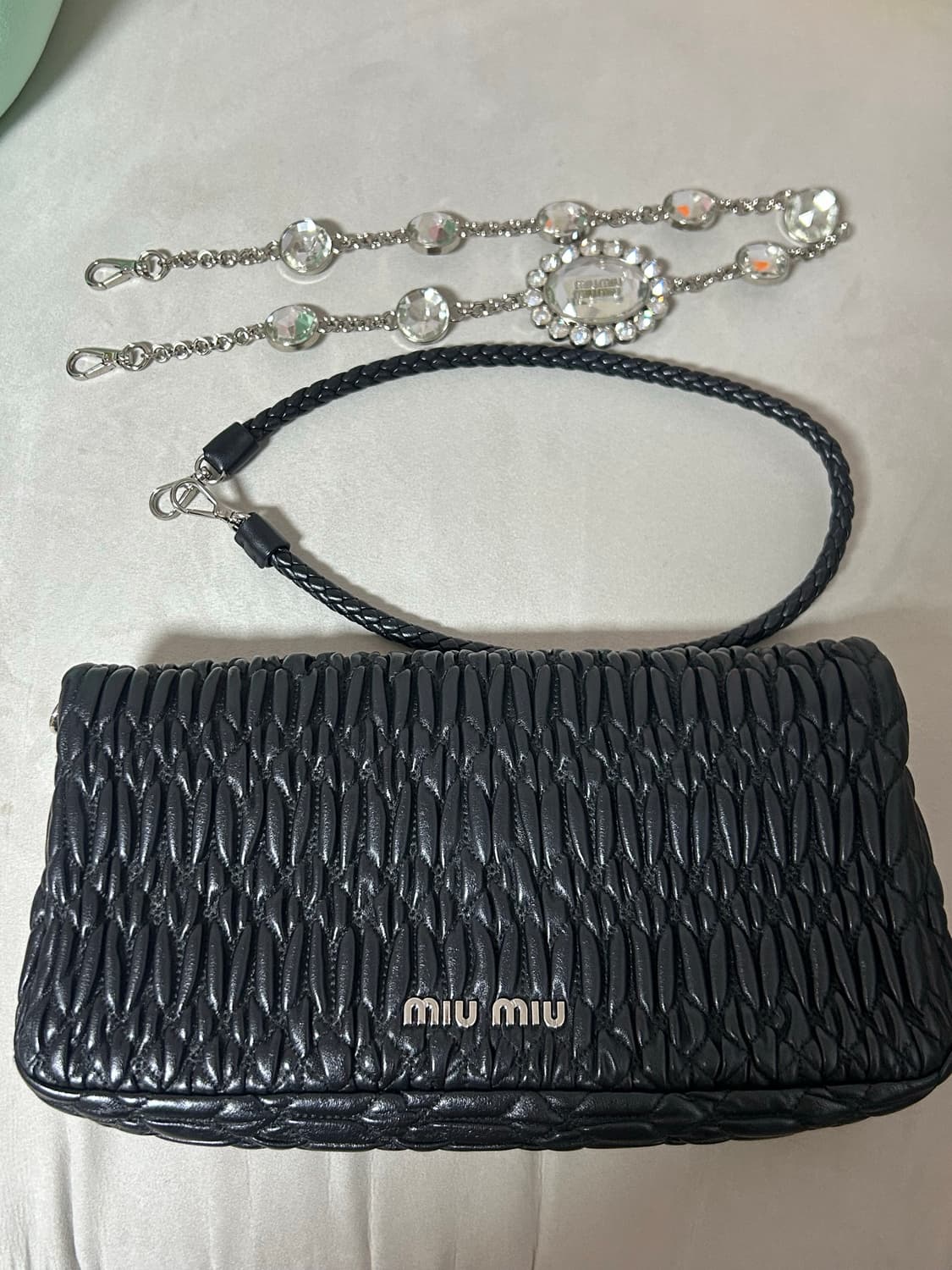 정품 ] 미우미우 마테라쎄 나파 크리스탈 체인 숄더백 상품이미지2