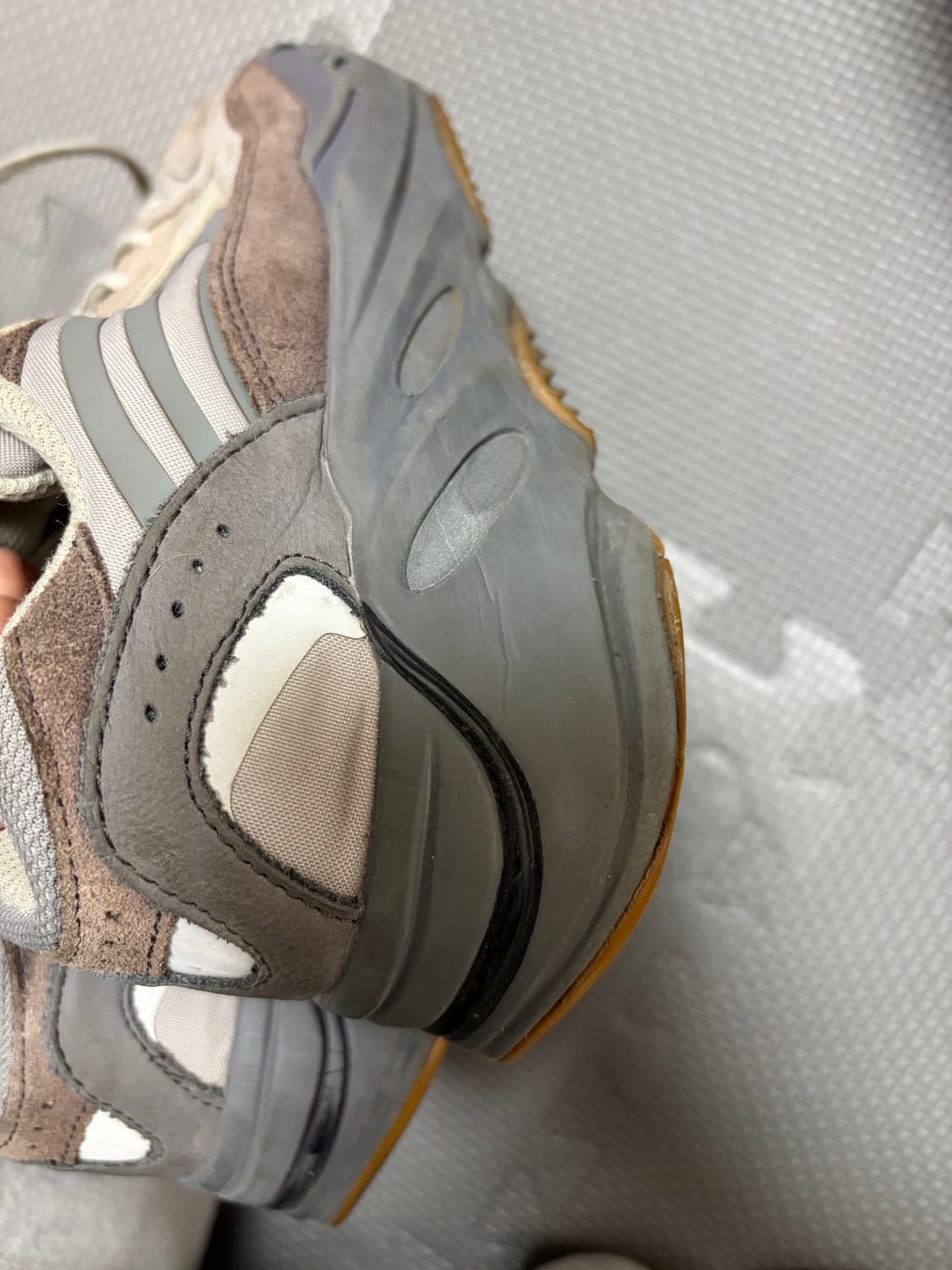 이지부스트 700 테프라 260 상품이미지3