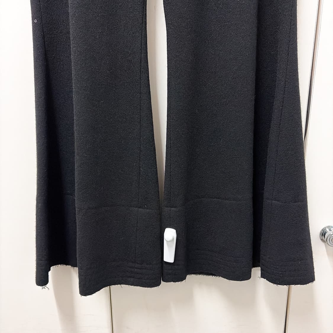 (정품/새상품) 요지 야마모토 여성 블랙 울 플레어 팬츠 상품이미지3