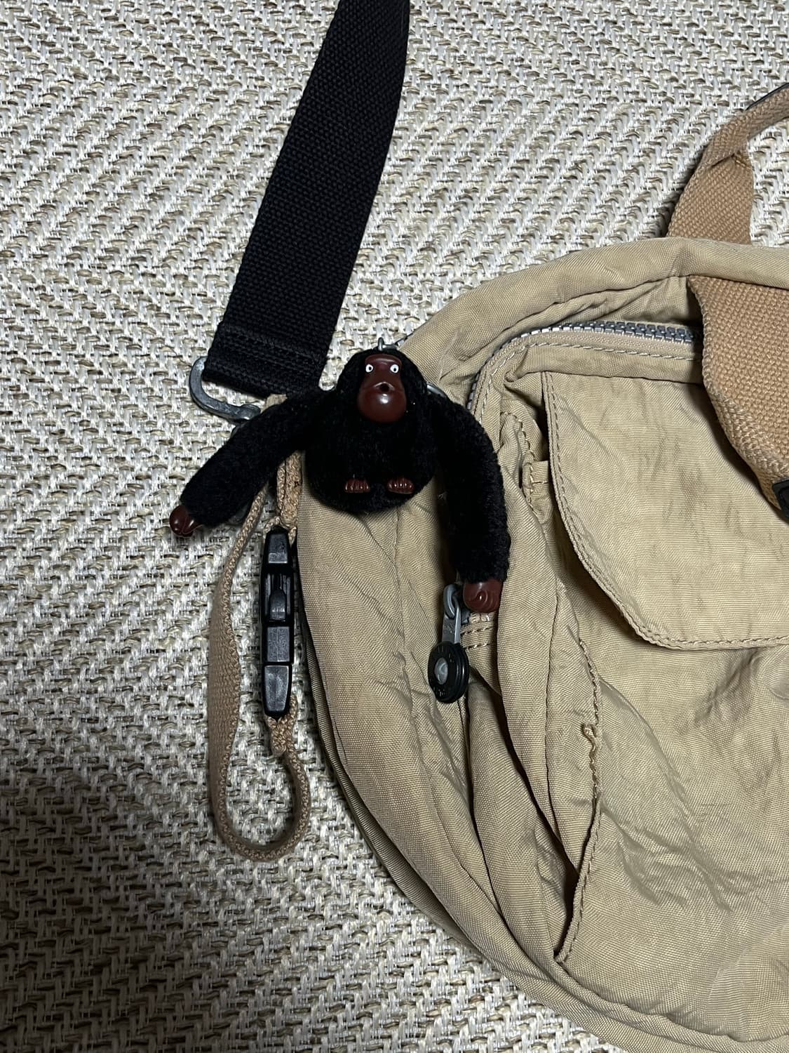 공용 키플링 크로스백 + 몽키참  상품이미지2