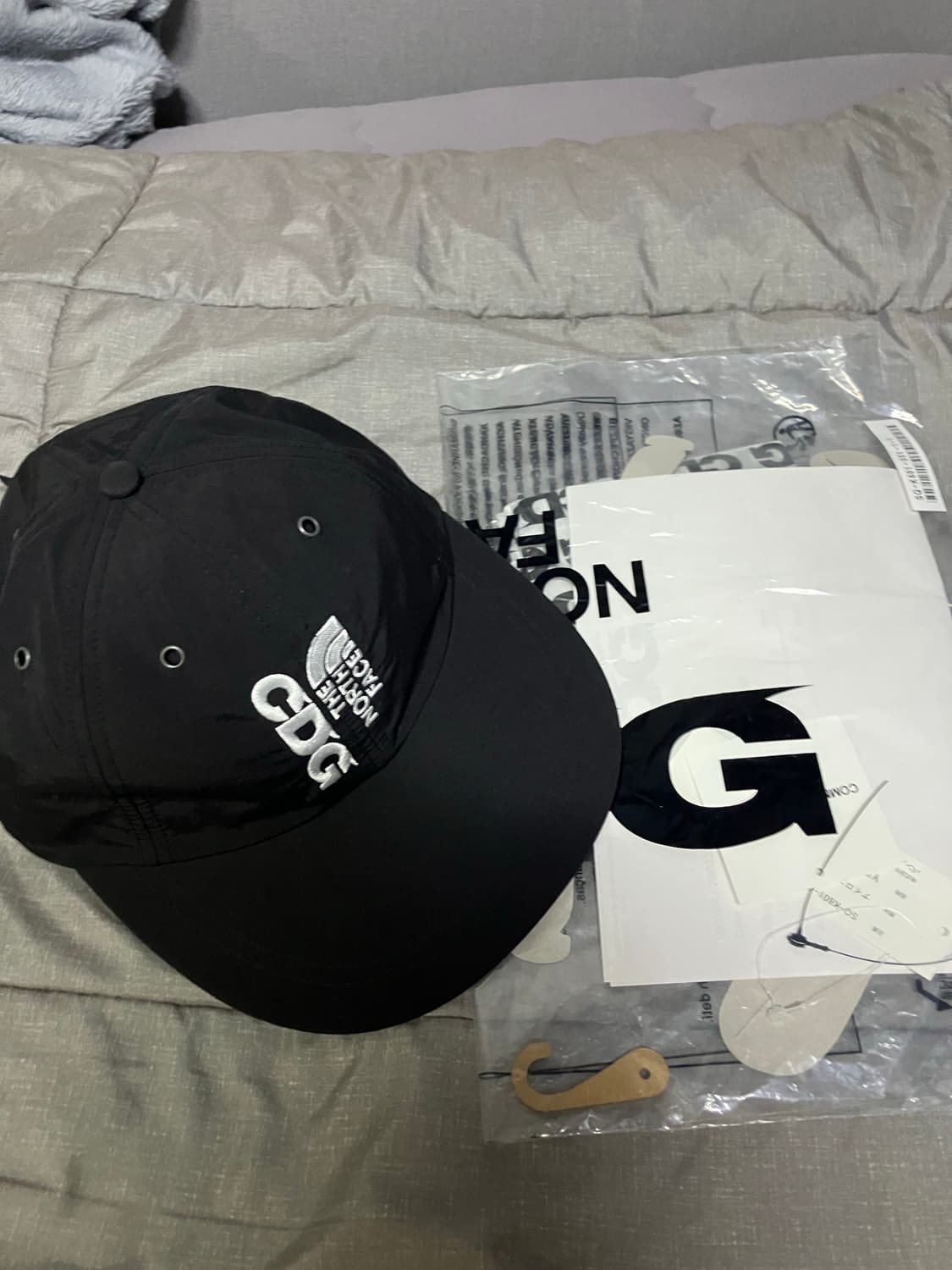 CDG x 노스페이스 햇 TNF 블랙 상품이미지3