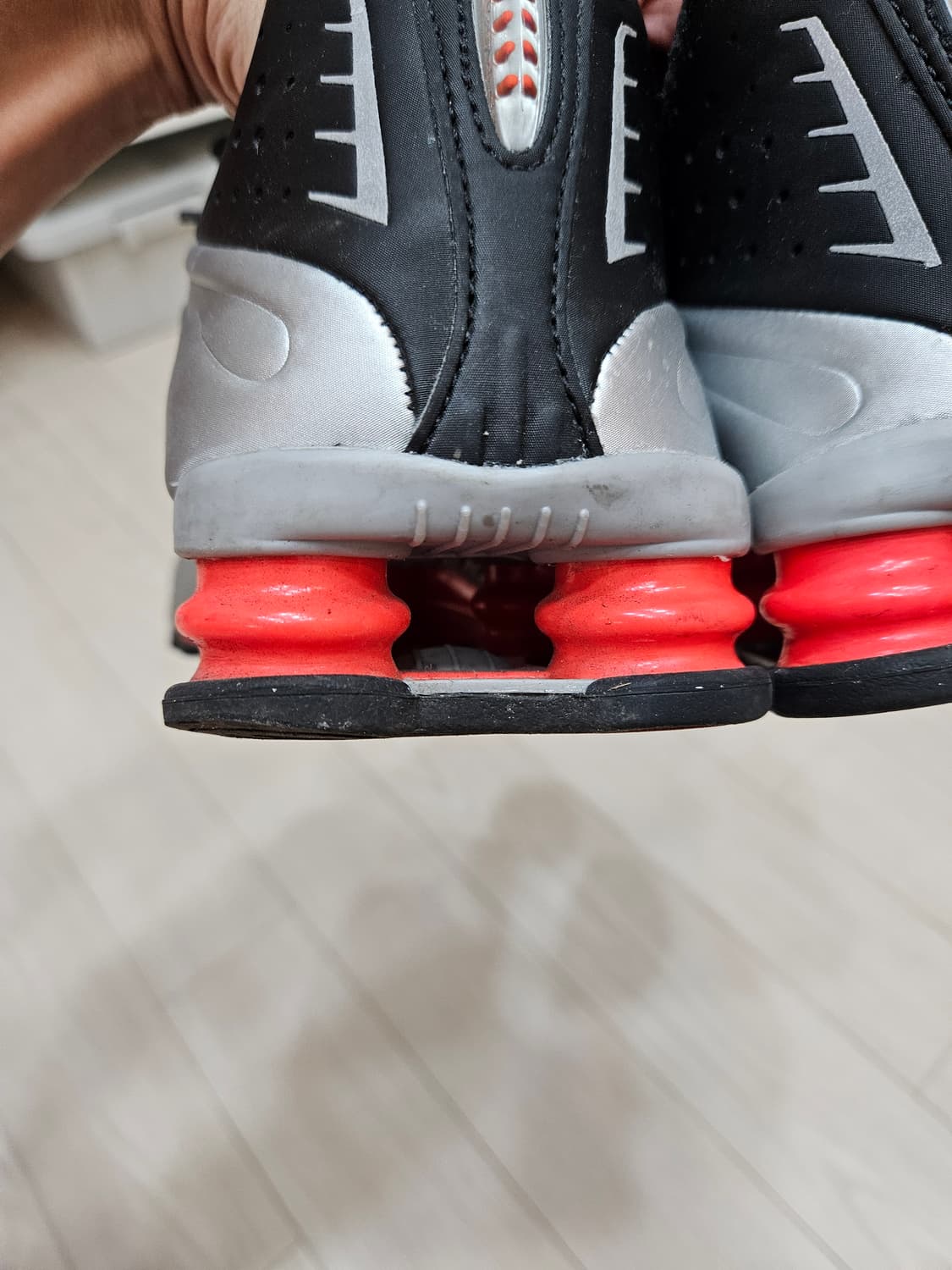 나이키 샥스r4 검빨 280 상품이미지2