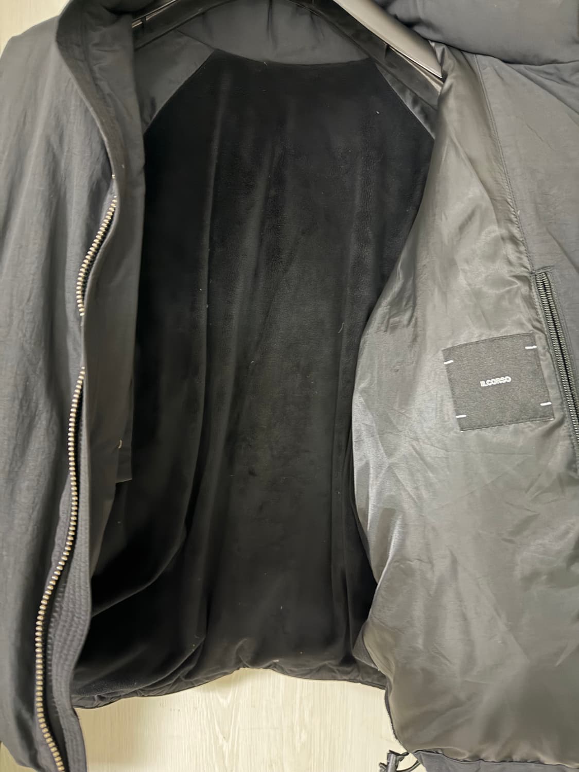 일꼬르소 미니멀 숏 다운 점퍼 상품이미지3