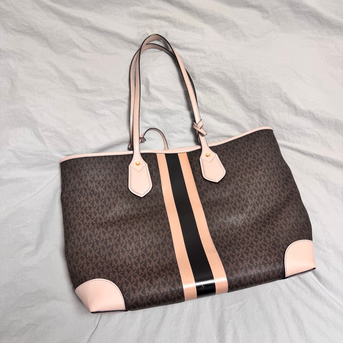 마이클코어스 숄더백 상품이미지2