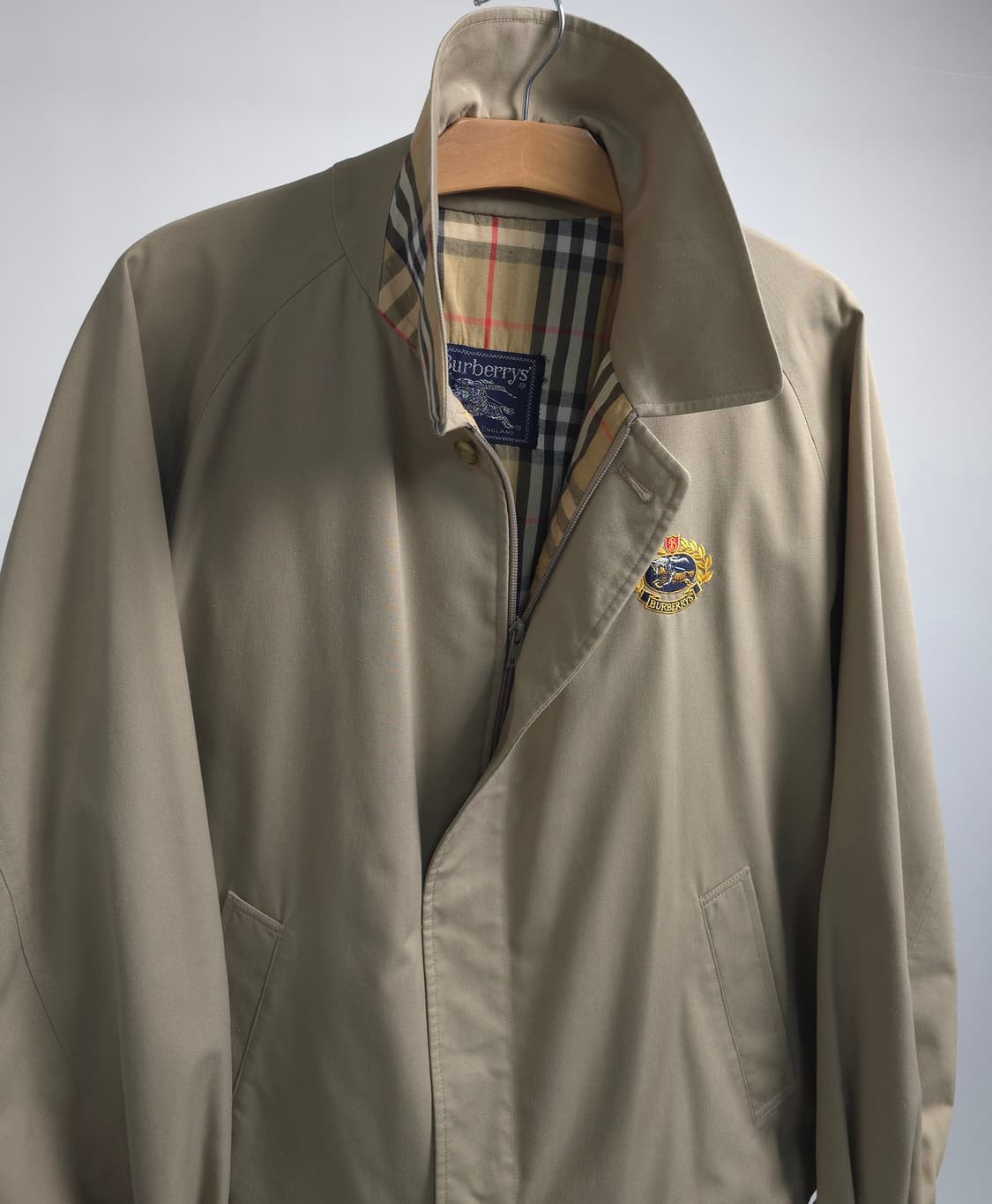 버버리 정품 영국생산 베이지 블루종 해링턴 자켓 오리지널 금사 엠블럼 1 상품이미지5