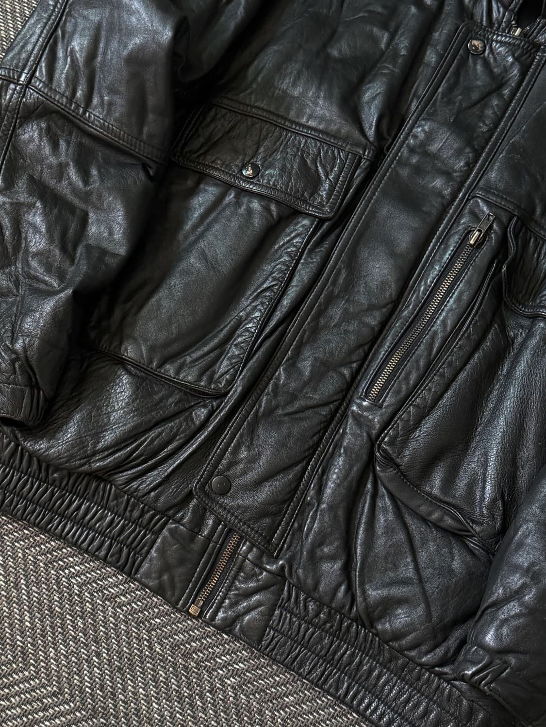 90s 블랙 쉽스킨 빈티지 봄버 레더 자켓 (105) 상품이미지5