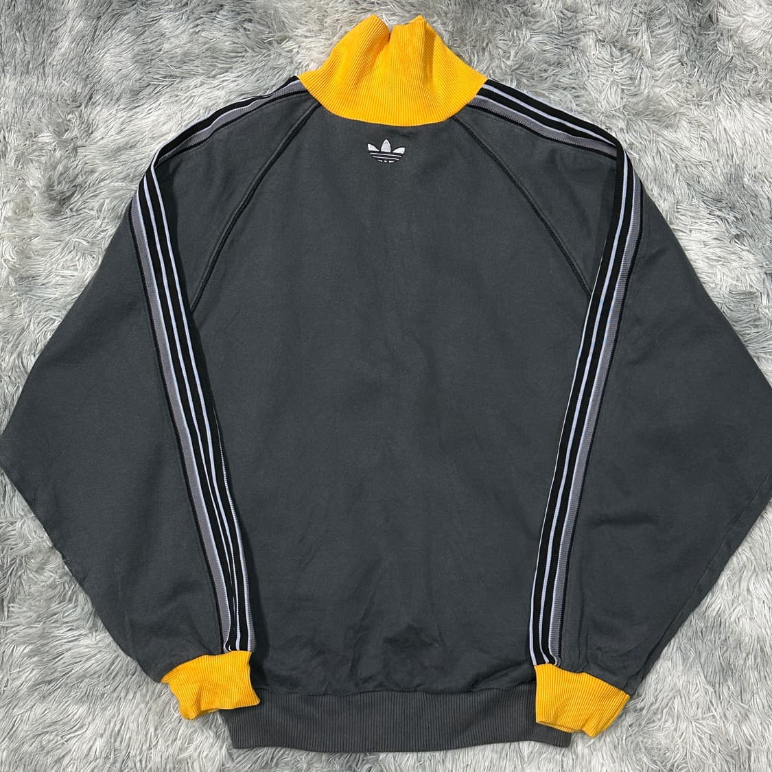 아디다스 데상트 올드스쿨 하프집업  상품이미지3