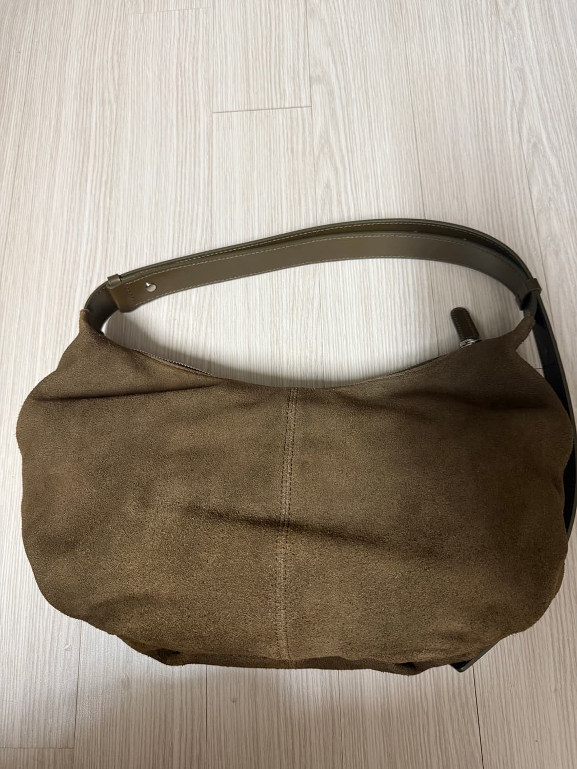 낫띵리튼 호보백 스웨이드 브라운 상품이미지1