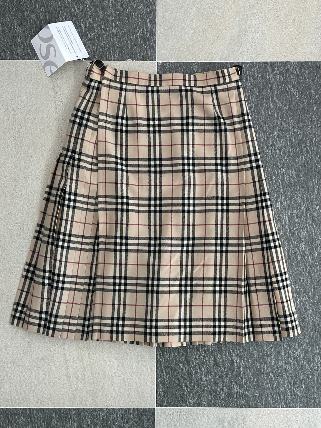 버버리 체크 버클 미디 스커트 상품이미지3