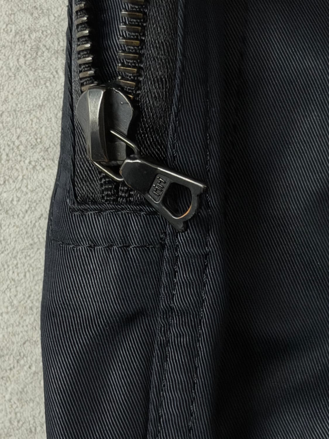 이세이미야케 테크니컬 멀티지퍼 카고팬츠 상품이미지10