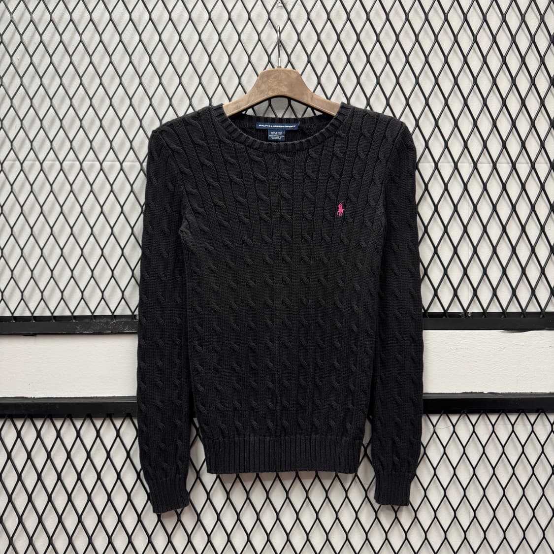 폴로 랄프로렌 케이블 니트 핑크 포니 포인트 블랙 상품이미지1