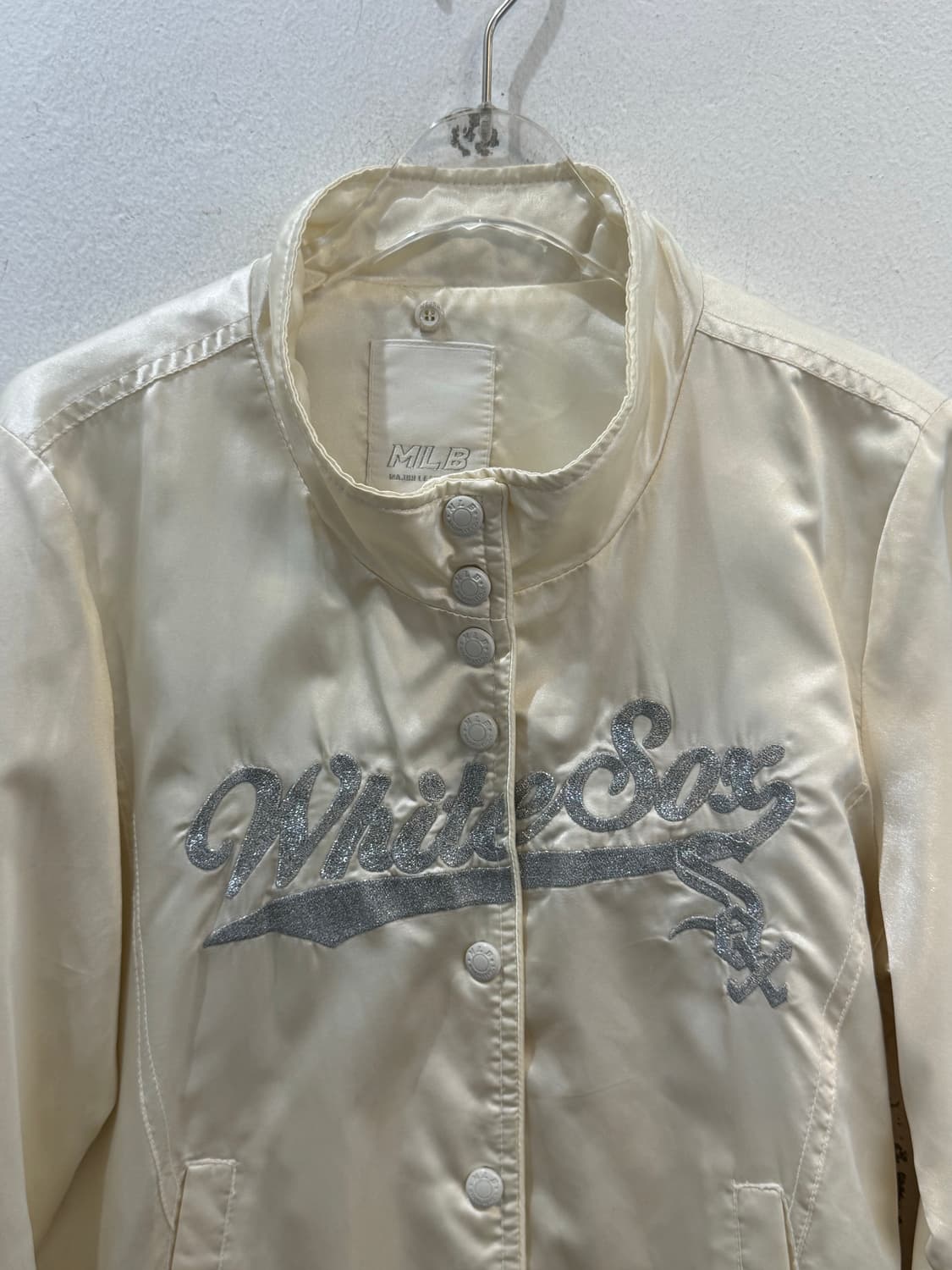 MLB White Glossy Varsity Jacket 상품이미지3