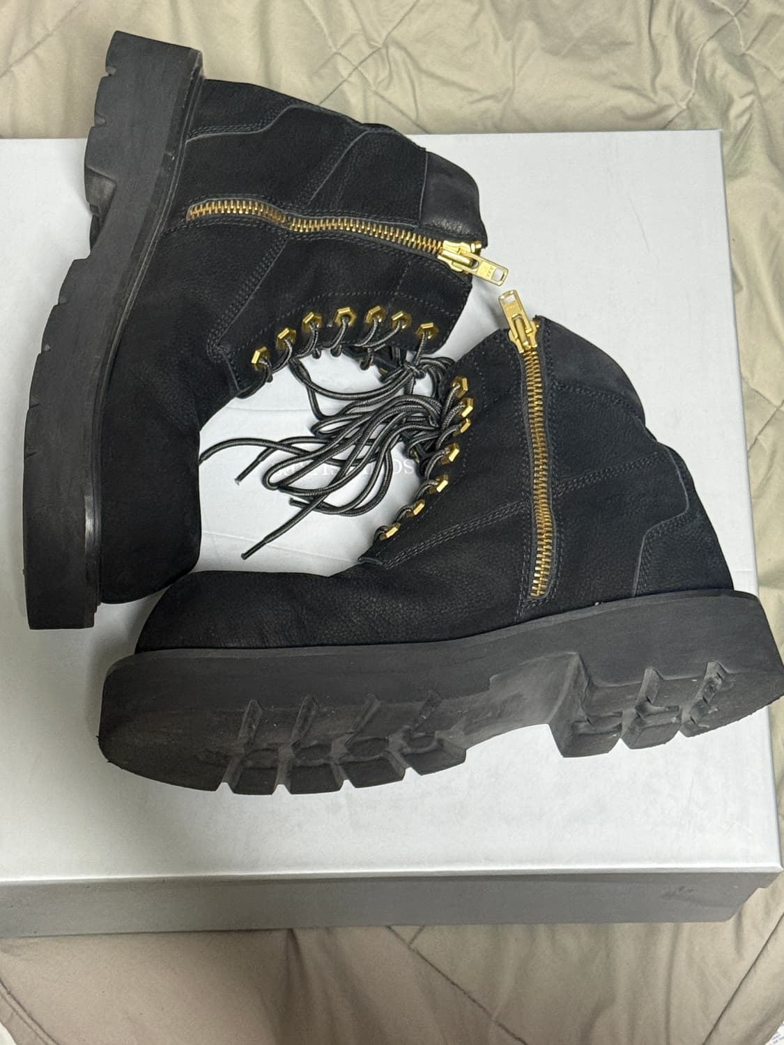 쏘유레슈어 벨루가 블랙 270 상품이미지1