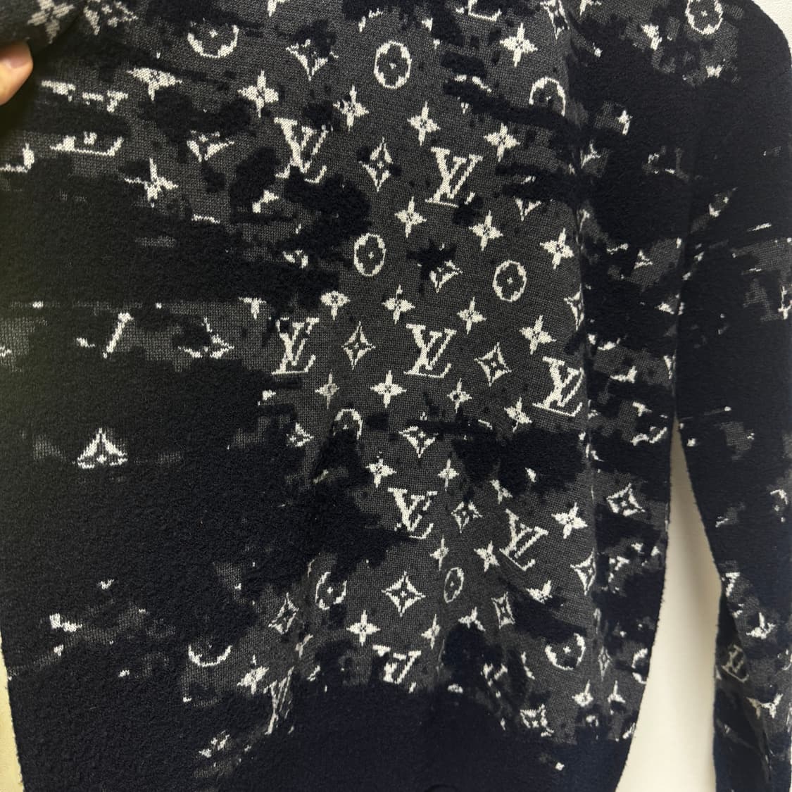 루이비통 디스트레스드 모노그램 니트 S 상품이미지3