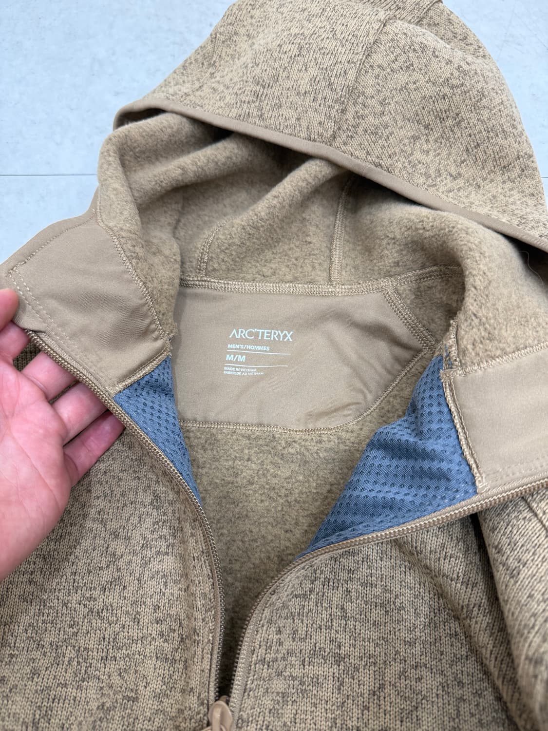 아크테릭스 커버트 후디 M 사이즈 하자 절대 없고 사용감도 없으며  색감 상품이미지3