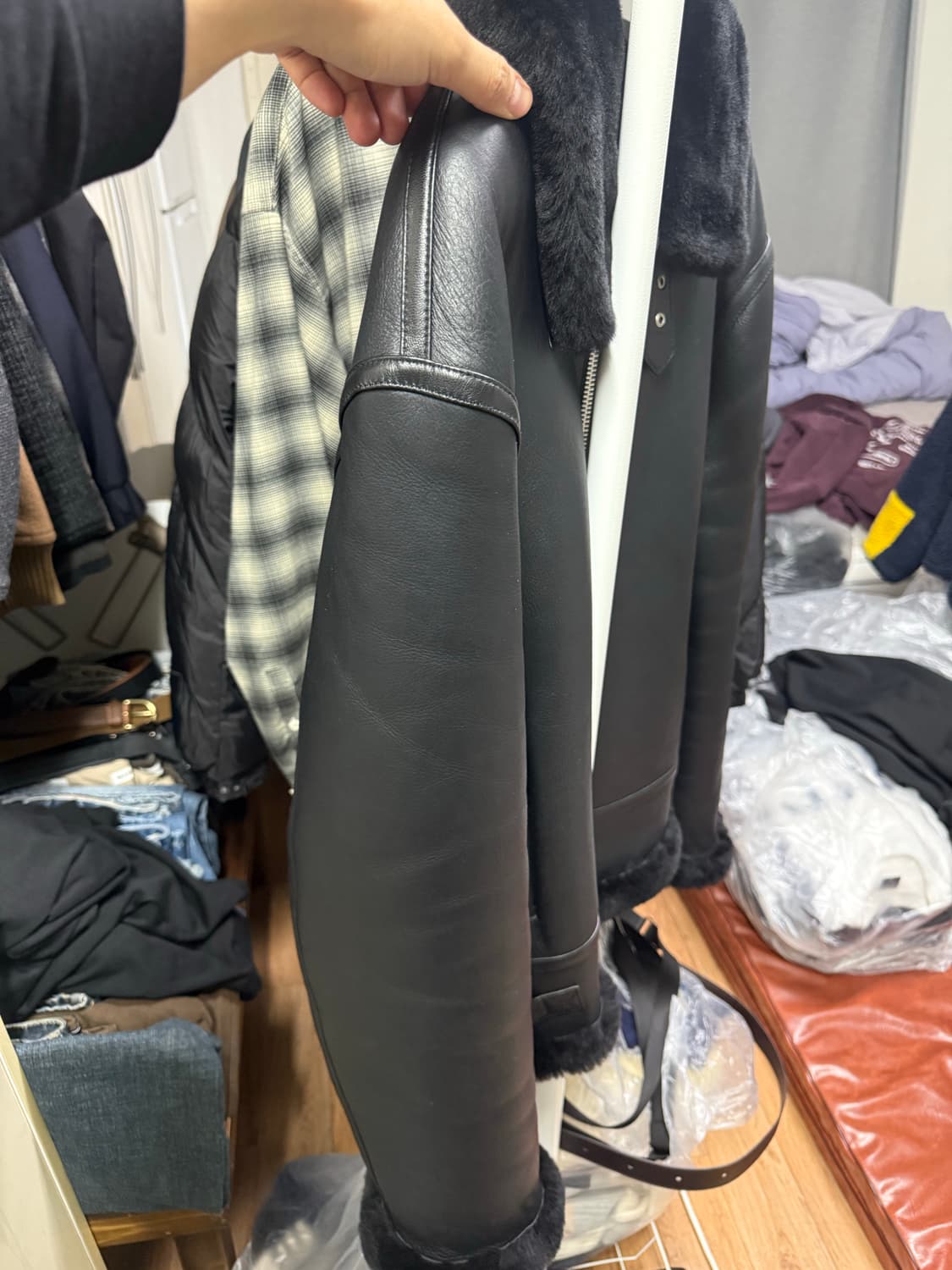 도프제이슨 오버사이즈 리얼 무스탕 블랙 L사이즈 팔아요. 상품이미지7