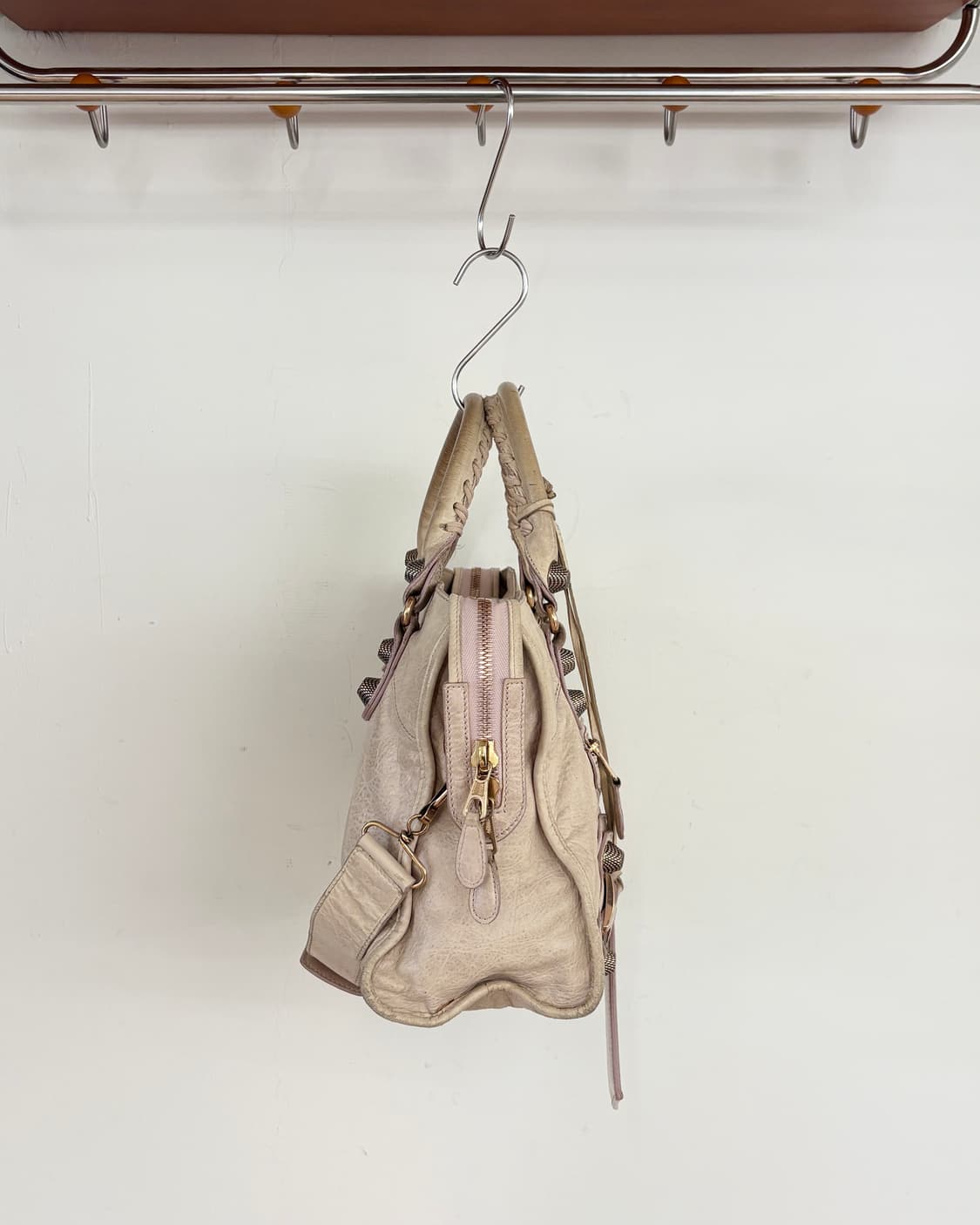 발렌시아가 베이지 시티 모터백 상품이미지4