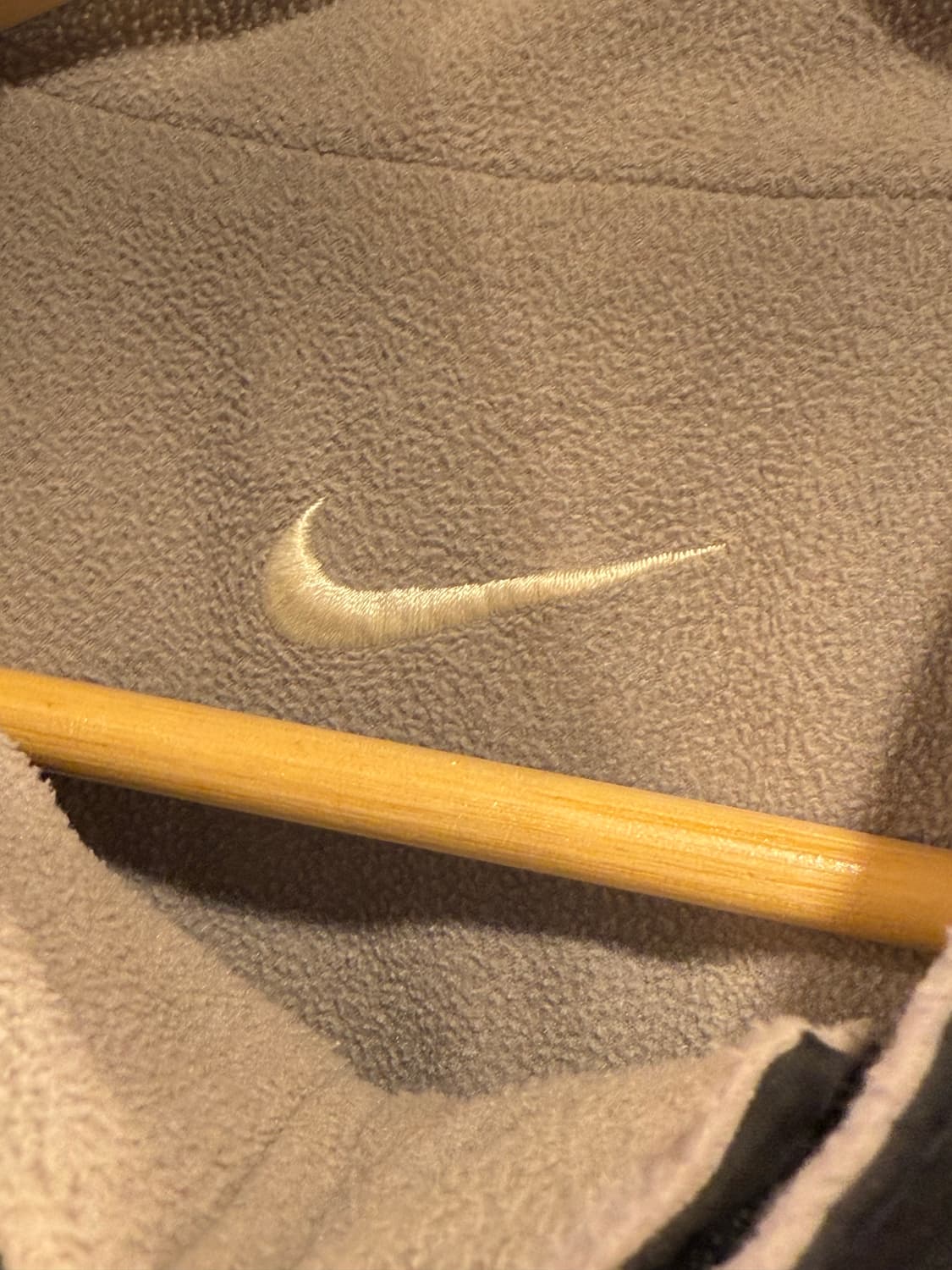 나이키 검정 흰빨 배색 바람막이 상품이미지2