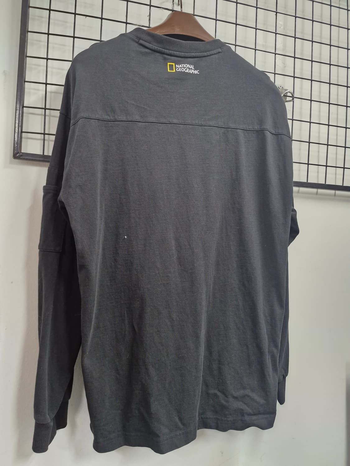 105XL 내셔널지오그래픽 소매포켓 오버핏 긴팔티. 상품이미지7