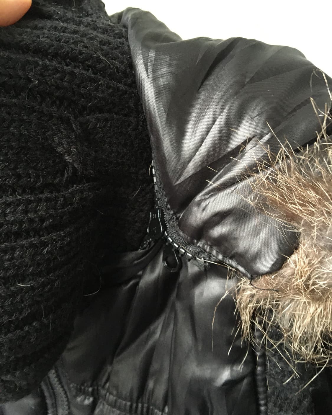 Fake fur hood high neck vest 상품이미지3