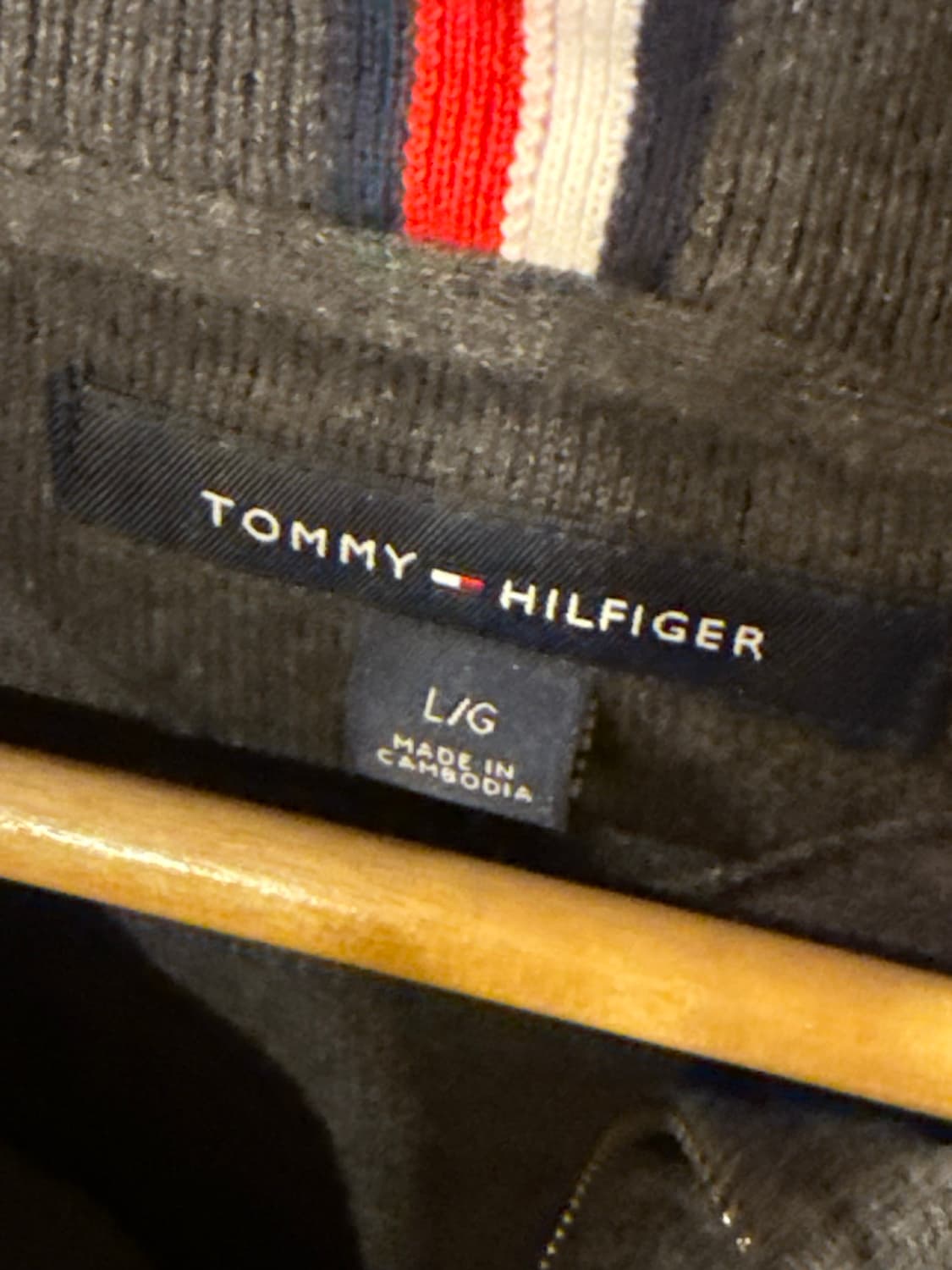 타미힐피거 차콜 니트 반집업 상품이미지2