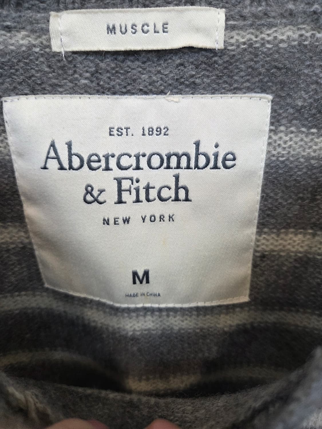 아베크롬비 무스 자수로고 스트라이프 니트 m 머슬핏  상품이미지4