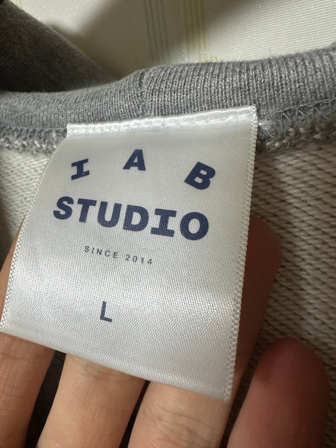 아이앱 스튜디오 후드집업 상품이미지3