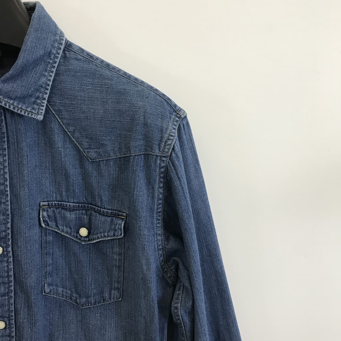 유니클로 웨스턴 데님셔츠 스냅단추 [L] 상품이미지2