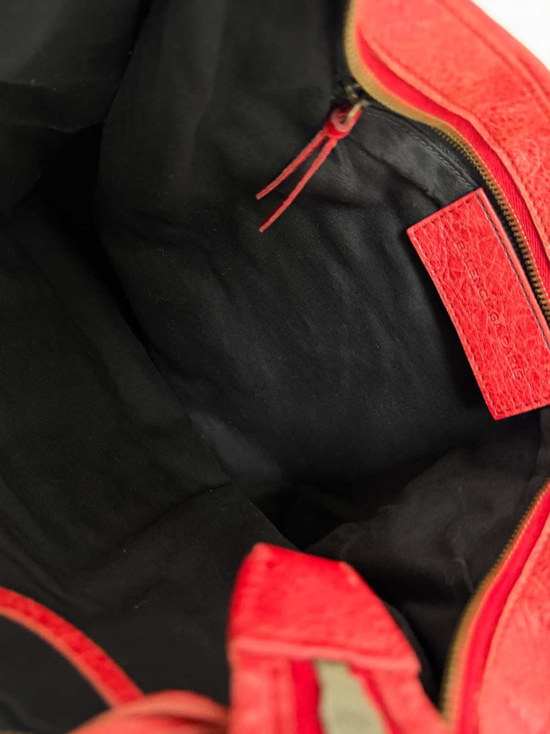 발렌시아가 클래식 데이 호보백 레드 상품이미지7