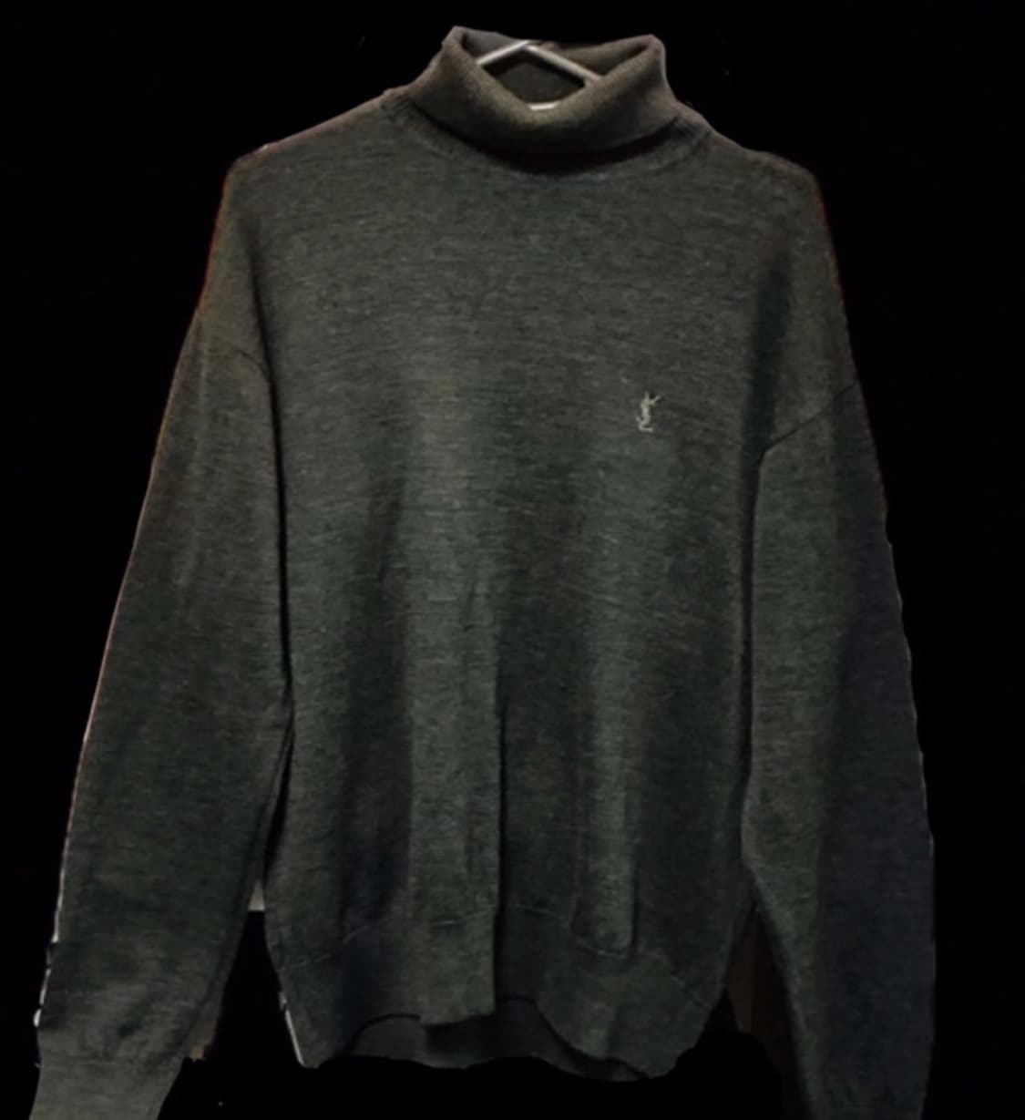 입생로랑 터틀넥 니트 상품이미지1